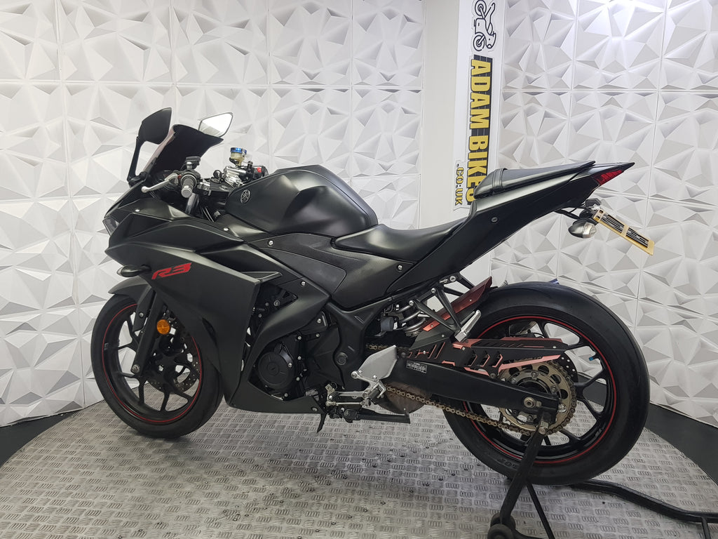 2017  YAMAHA YZF R3