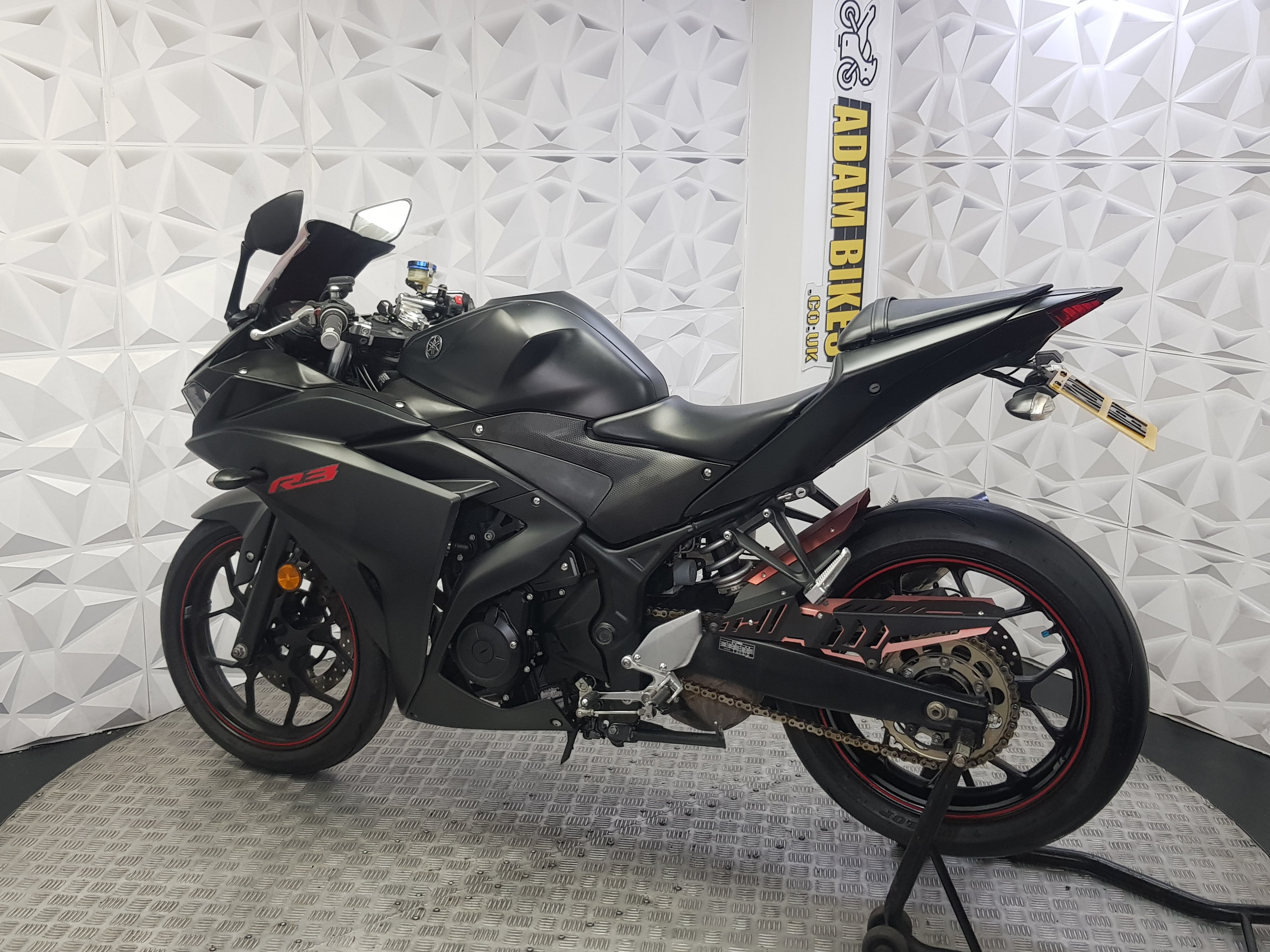 2017  YAMAHA YZF R3