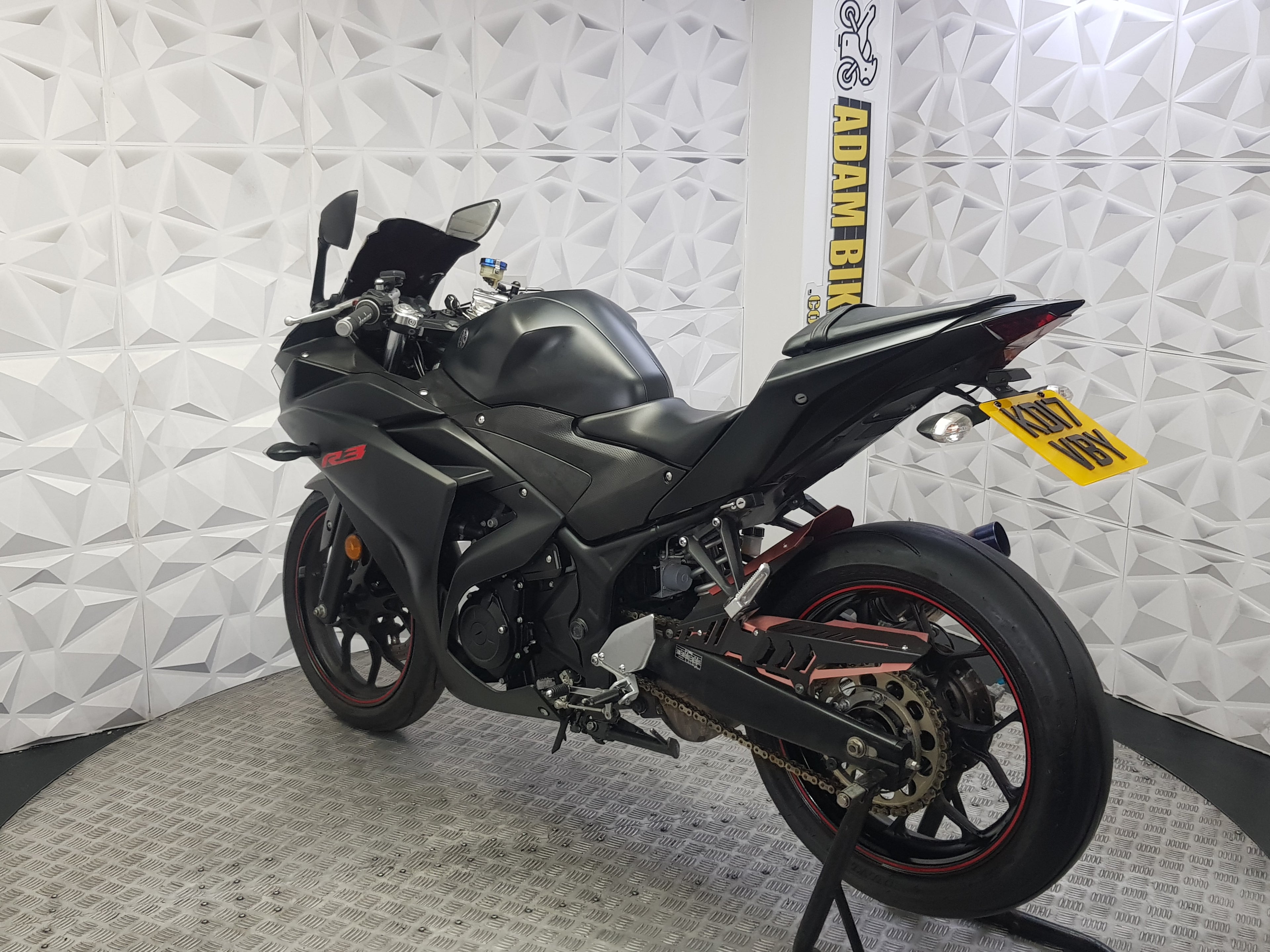 2017  YAMAHA YZF R3
