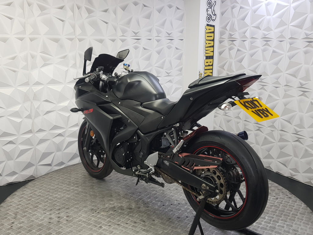 2017  YAMAHA YZF R3