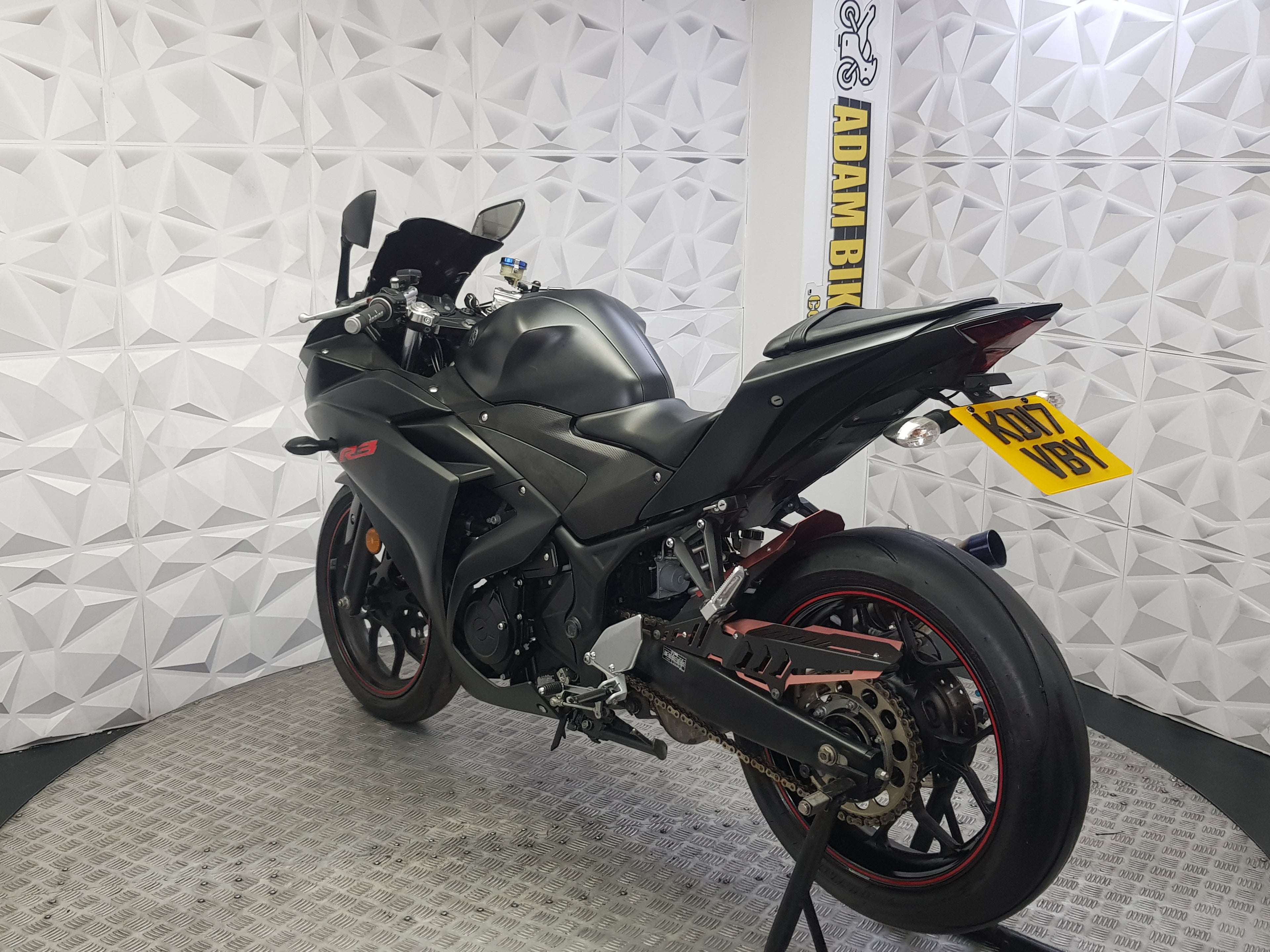 2017  YAMAHA YZF R3