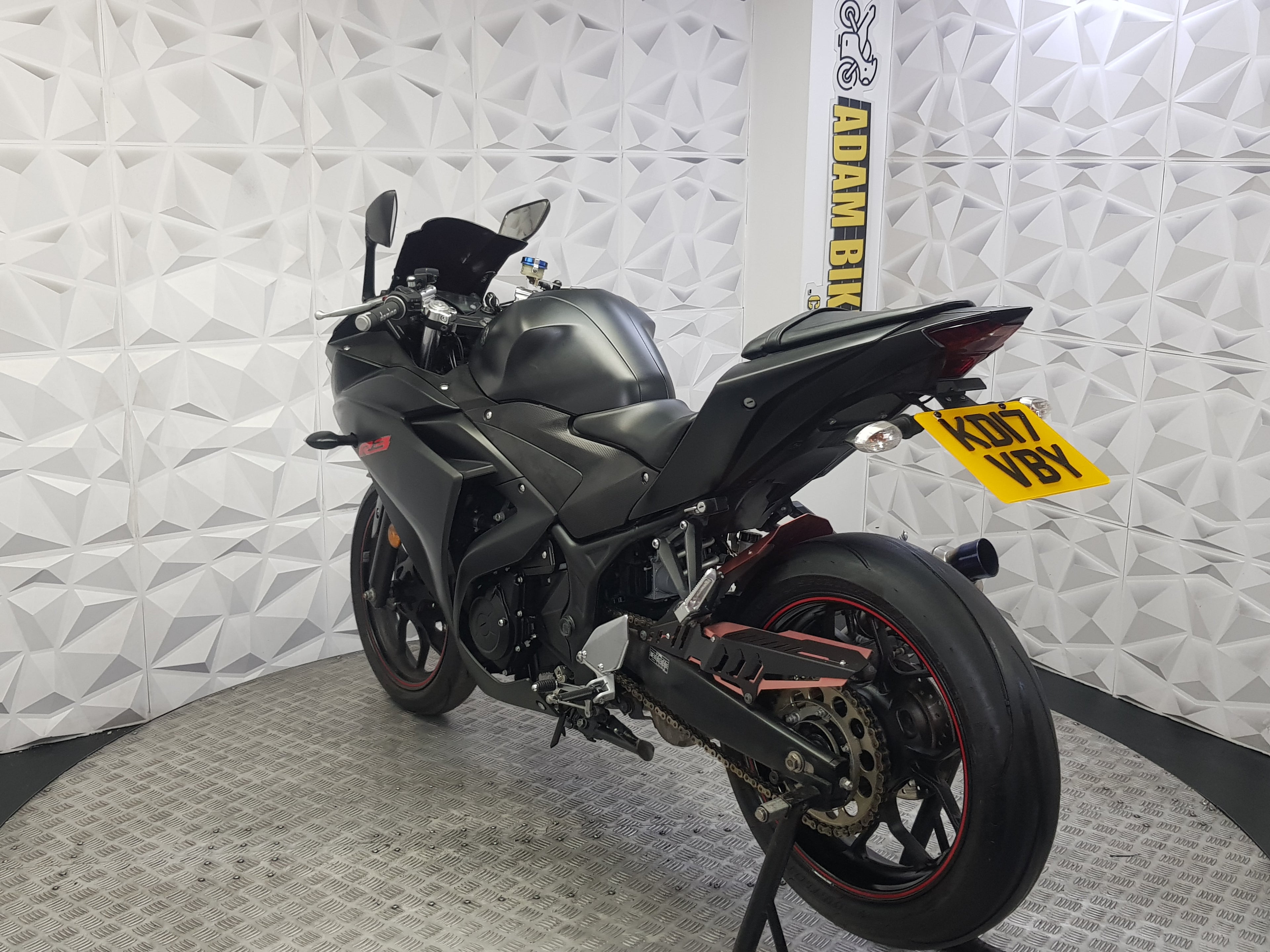 2017  YAMAHA YZF R3