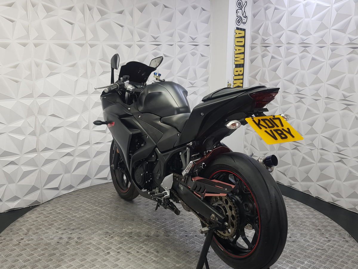 2017 Yamaha R3