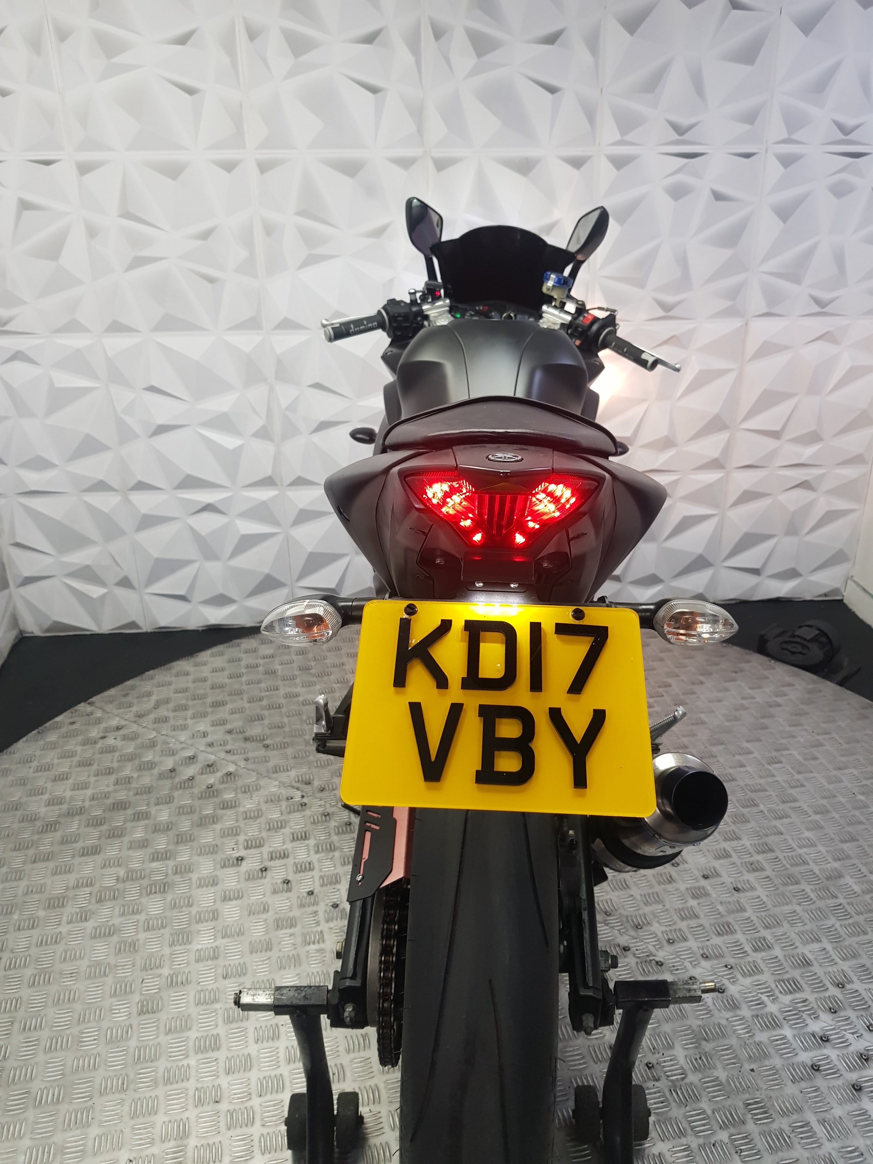 2017  YAMAHA YZF R3