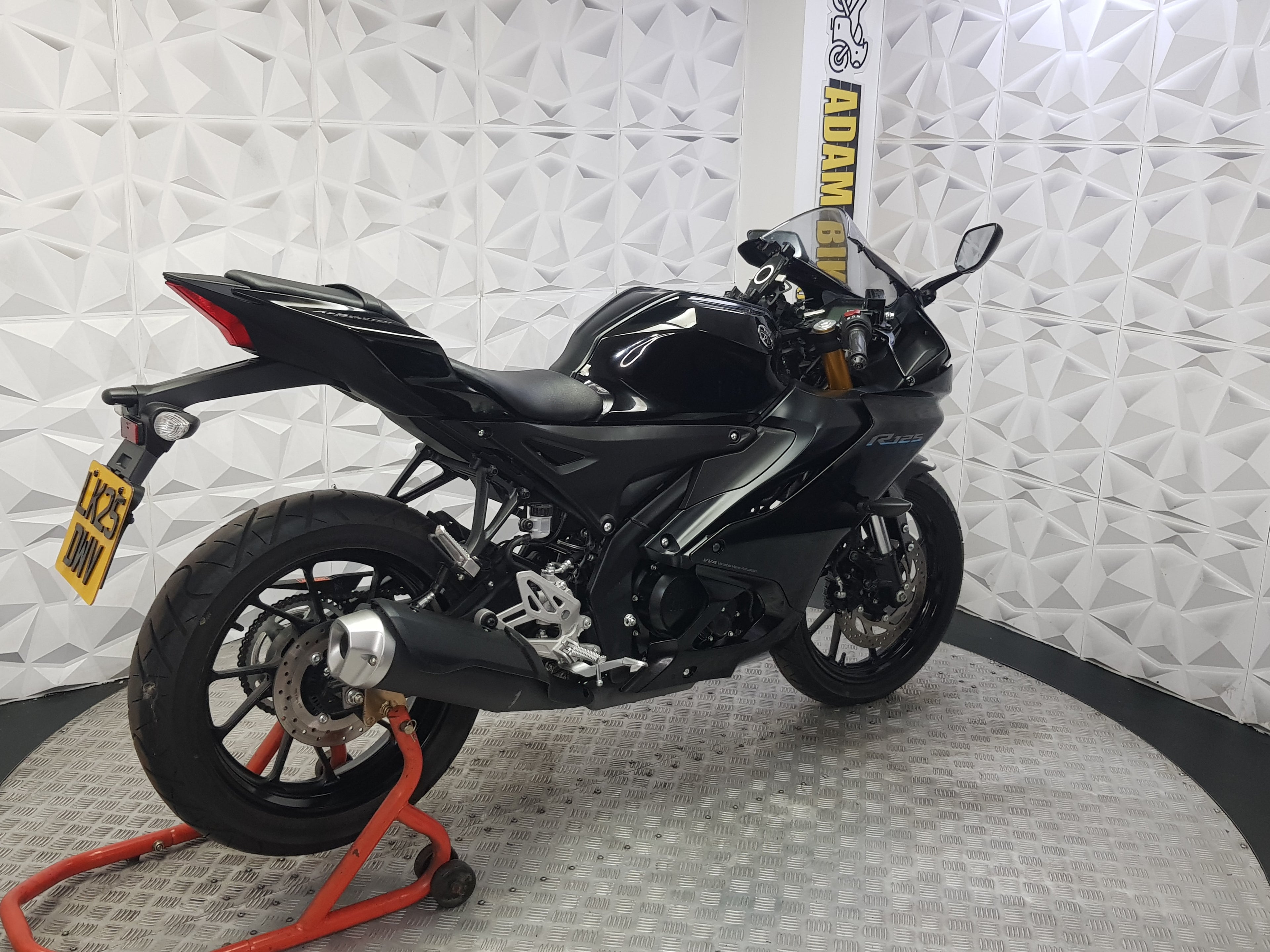 2025 YAMAHA YZF-R 125 ABS