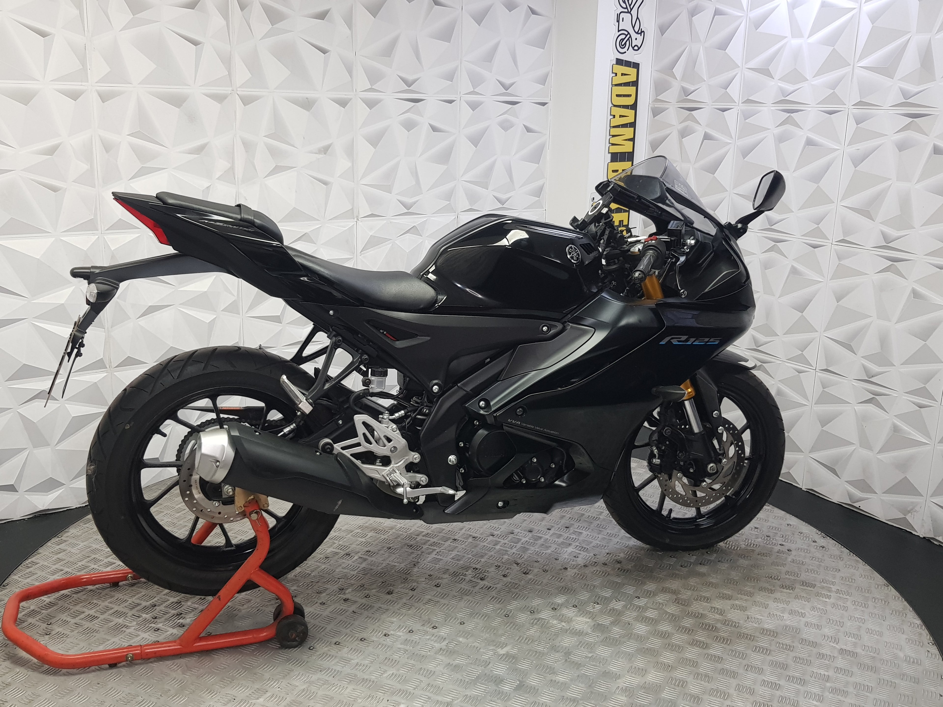 2025 YAMAHA YZF-R 125 ABS