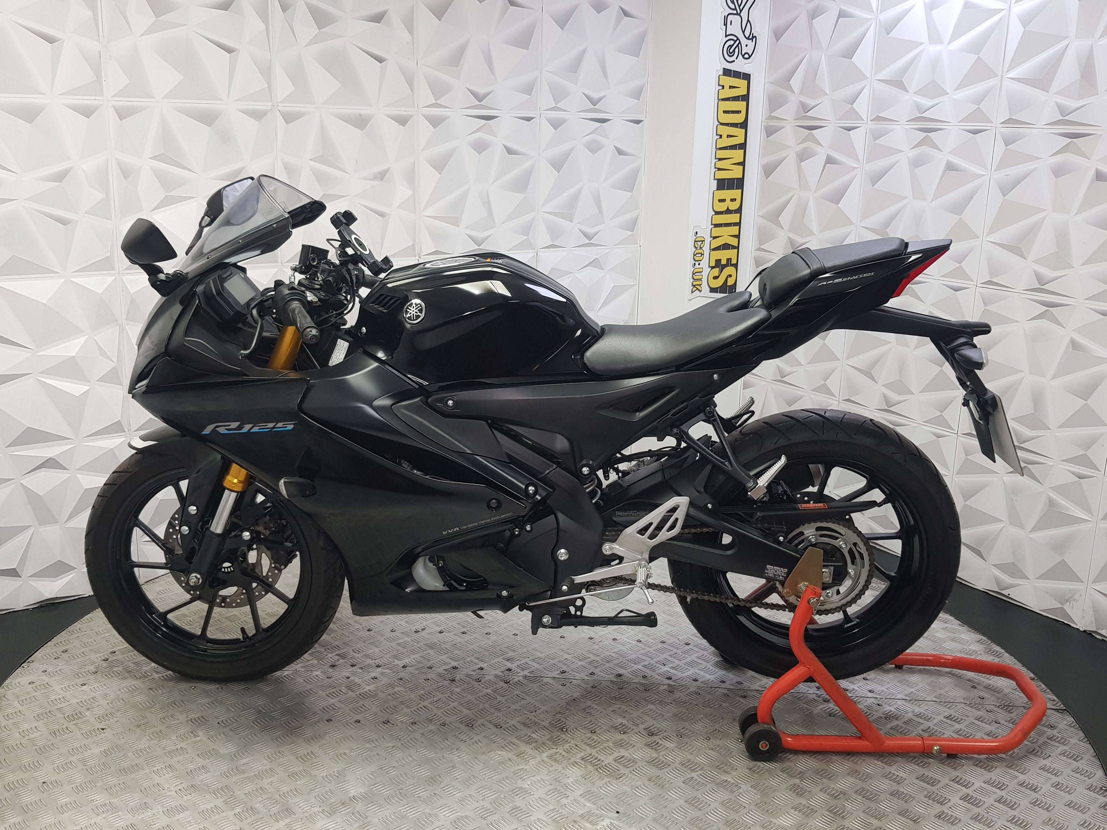 2025 YAMAHA YZF-R 125 ABS