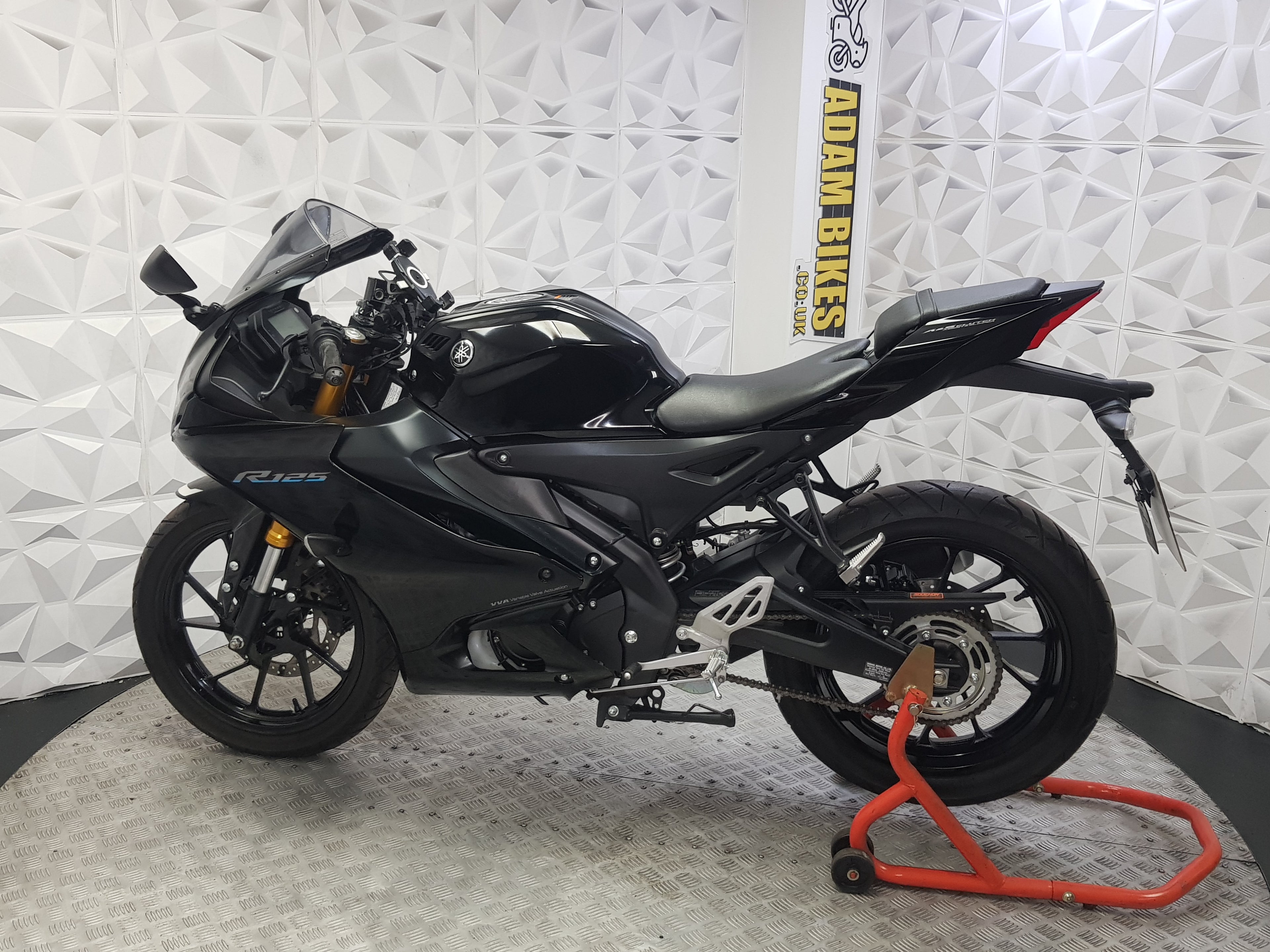 2025 YAMAHA YZF-R 125 ABS