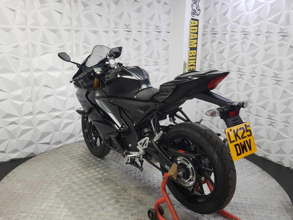 2025 YAMAHA YZF-R 125 ABS