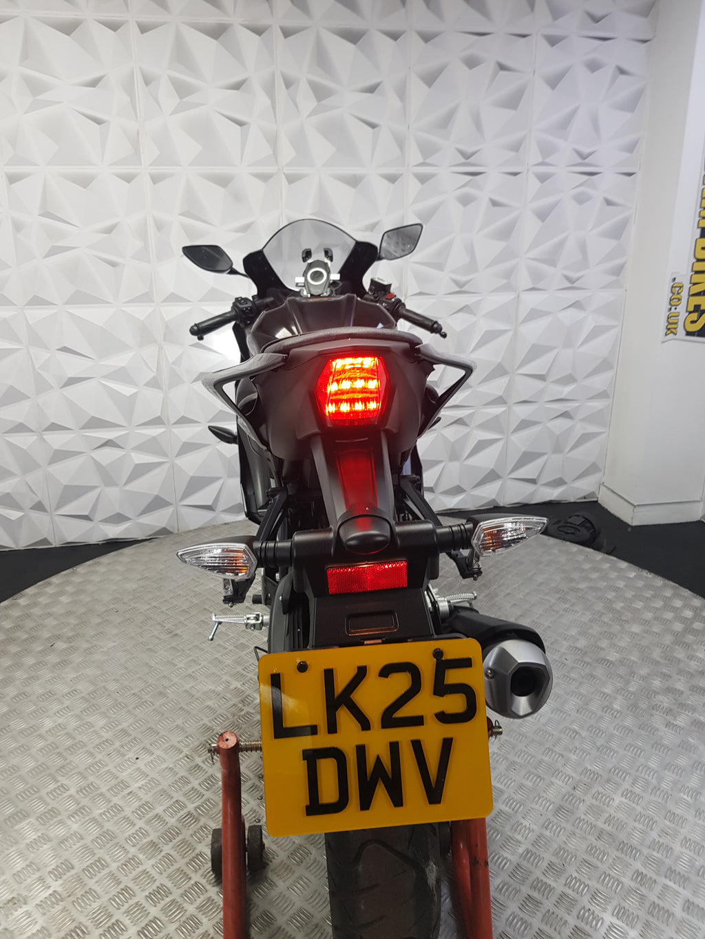2025 YAMAHA YZF-R 125 ABS
