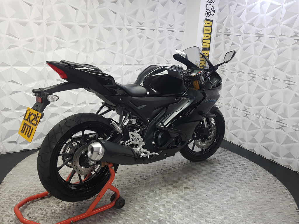 2025 YAMAHA YZF R125 ABS