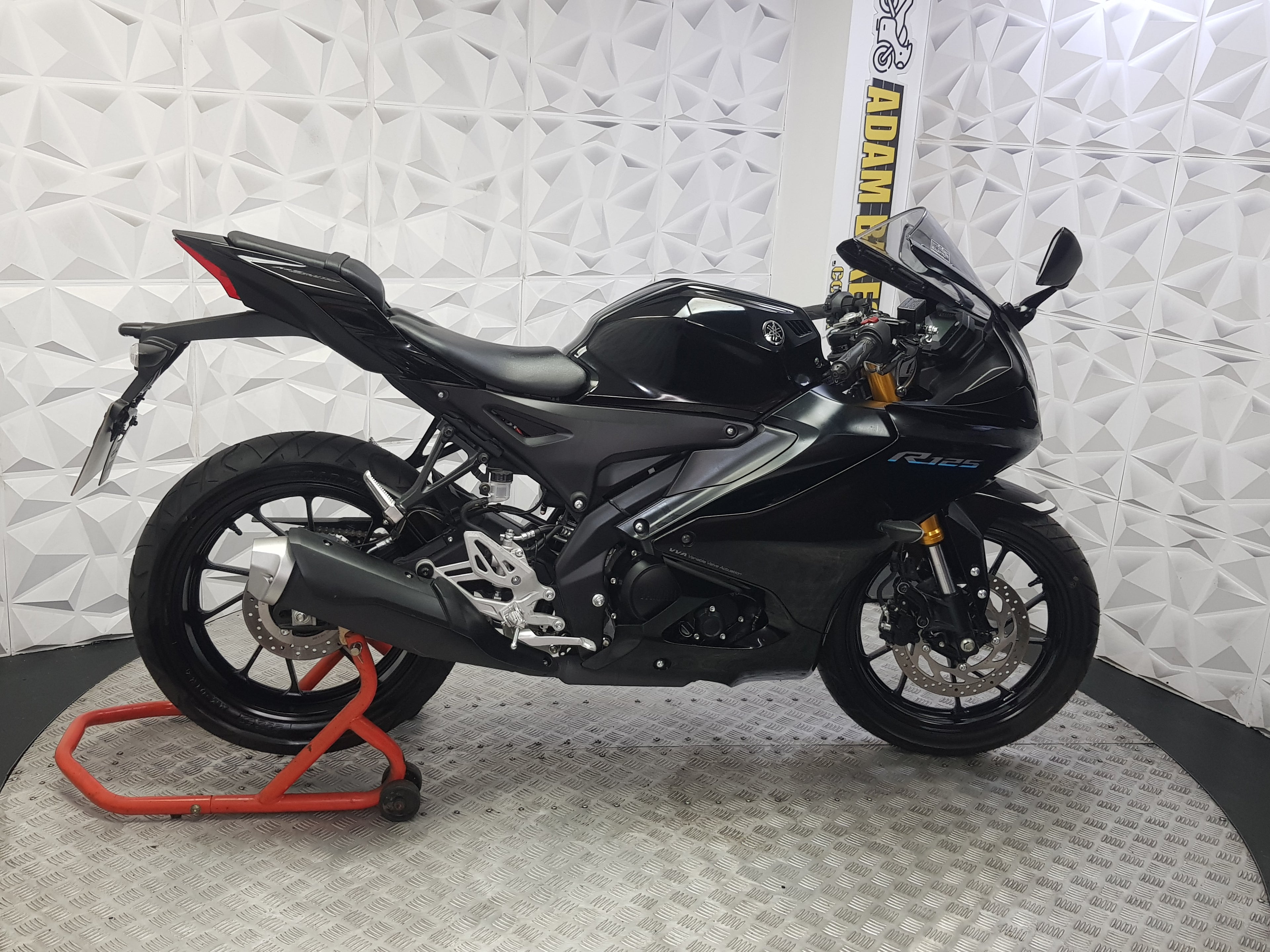 2025 YAMAHA YZF R125 ABS