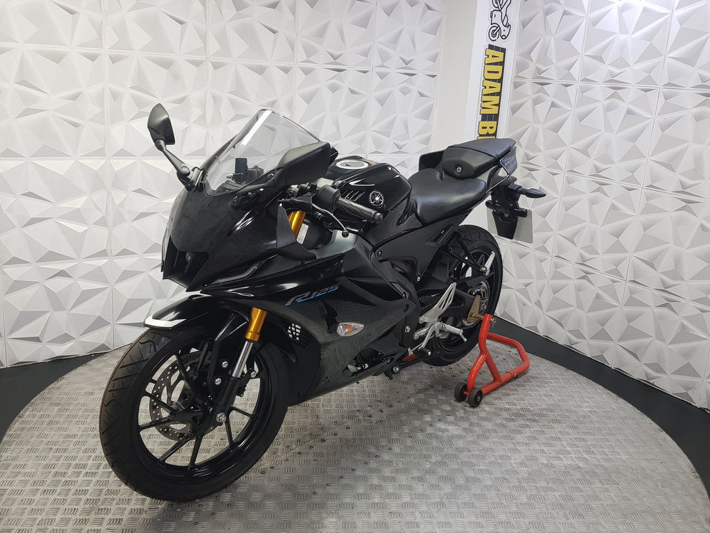 2025 YAMAHA YZF R125 ABS