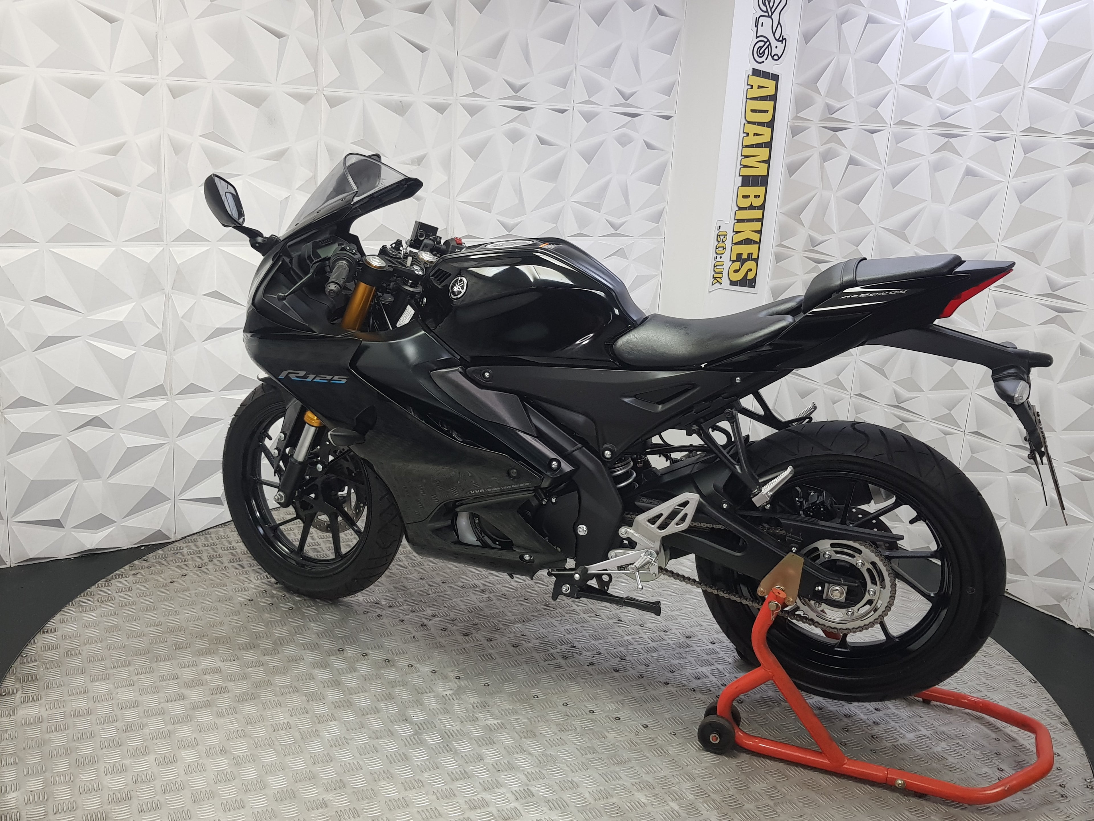 2025 YAMAHA YZF R125 ABS