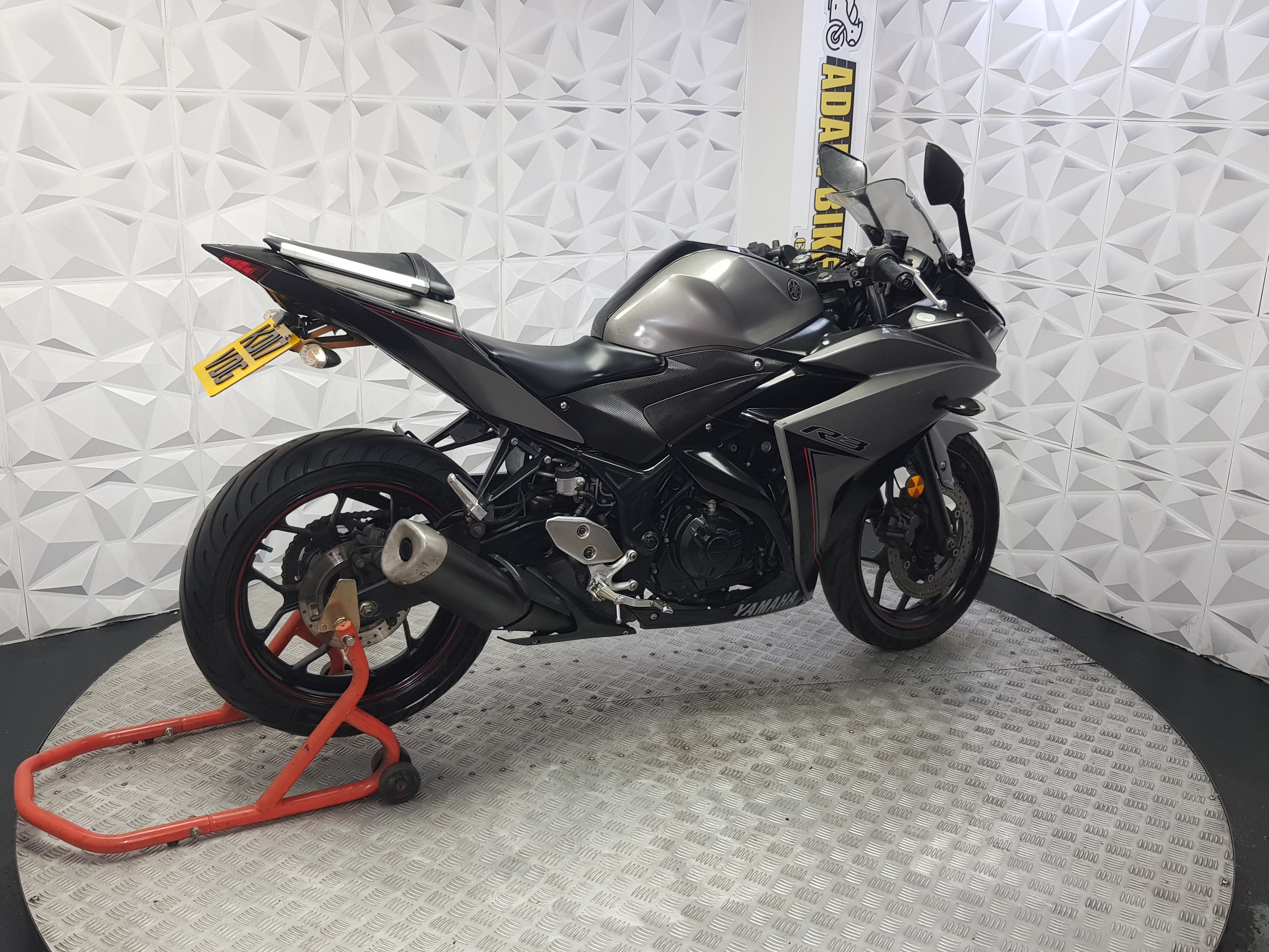 2017 YAMAHA R3 ABS