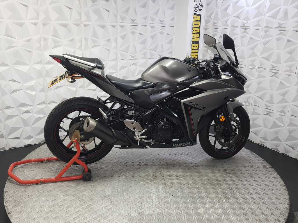 2017 YAMAHA R3 ABS