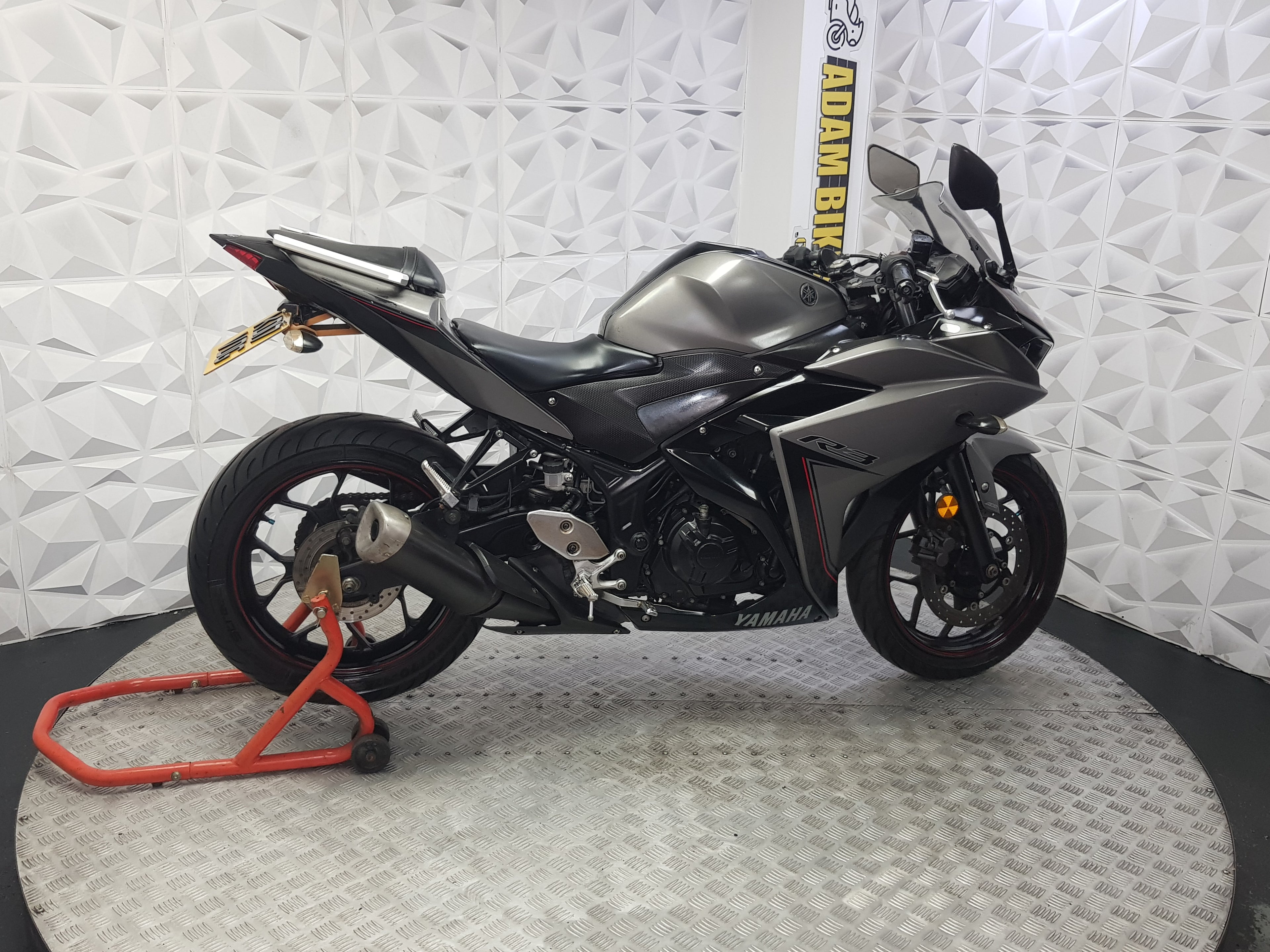 2017 YAMAHA R3 ABS