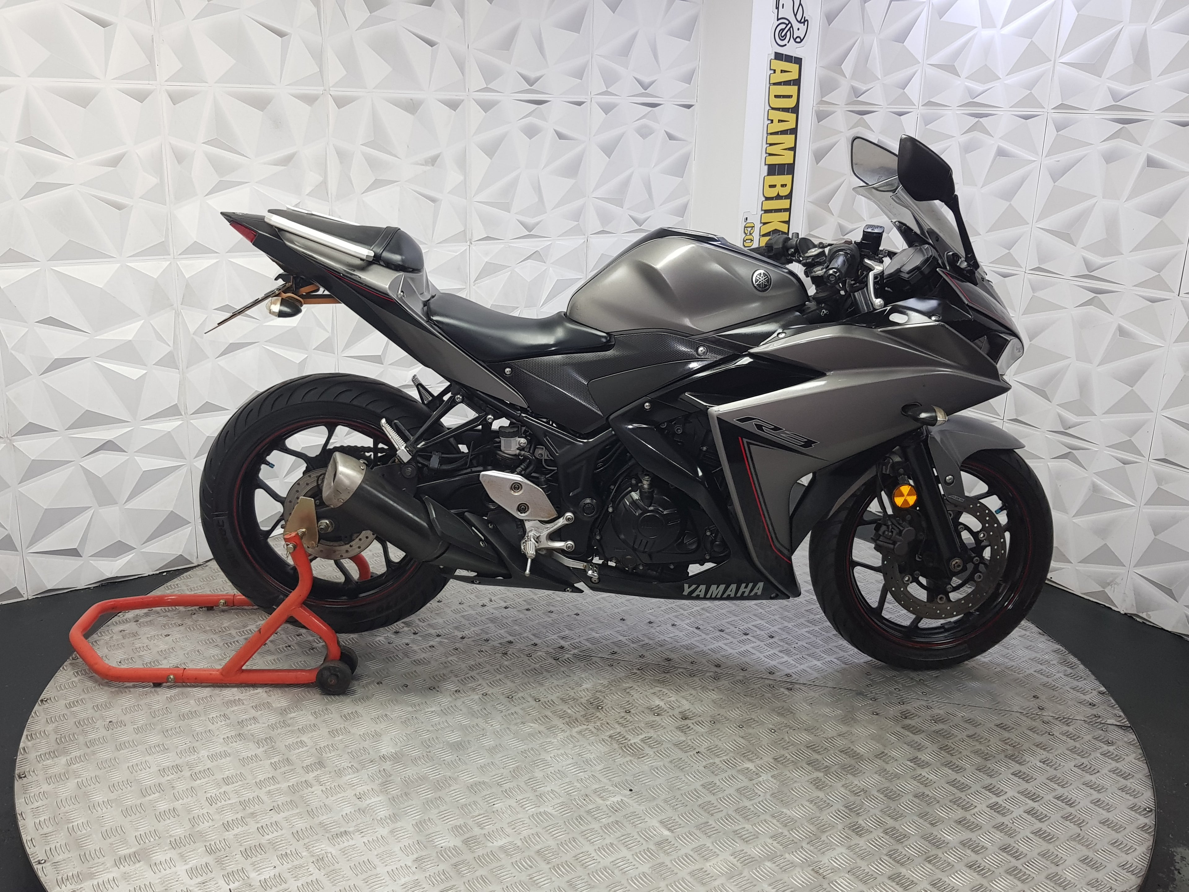 2017 YAMAHA R3 ABS