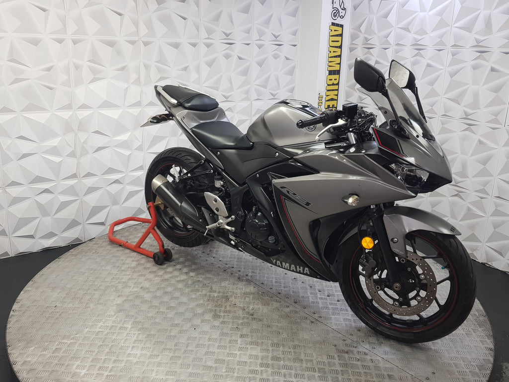 2017 YAMAHA R3 ABS