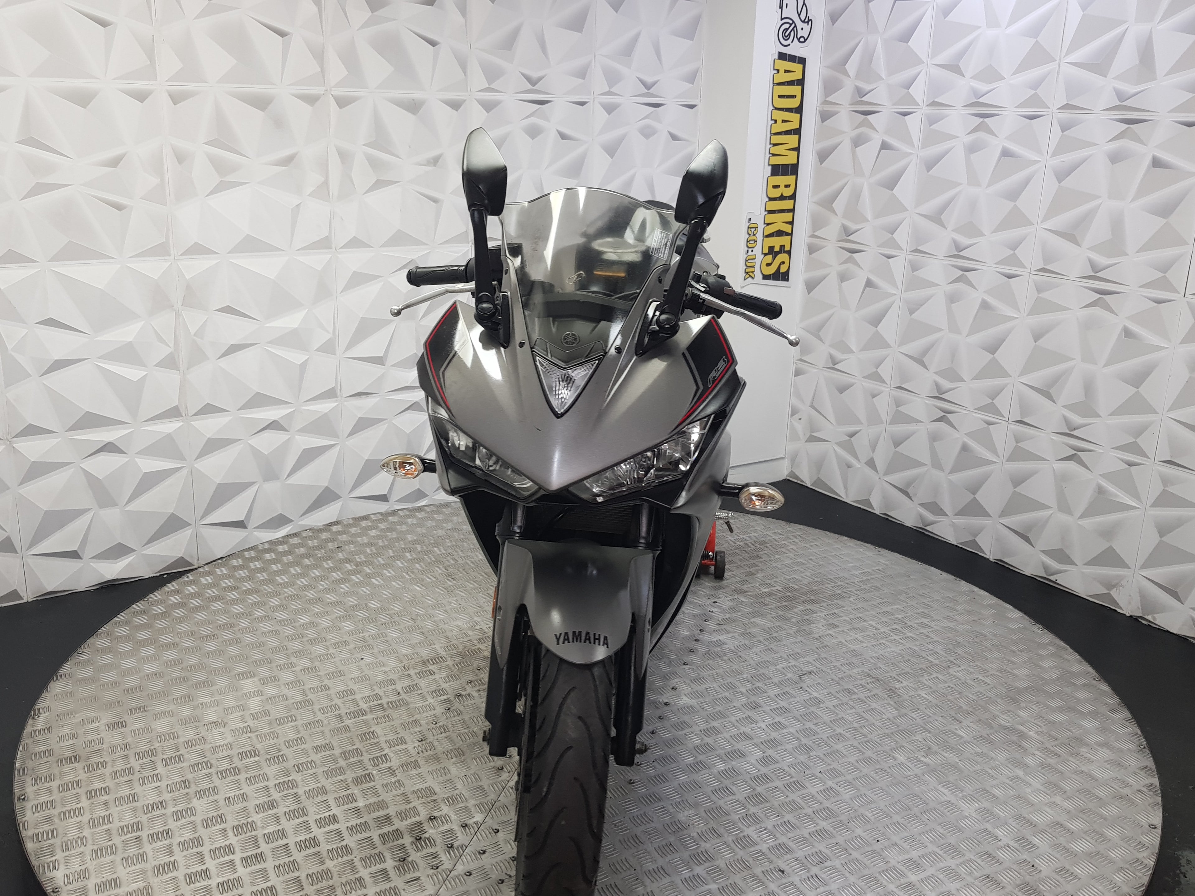 2017 YAMAHA R3 ABS
