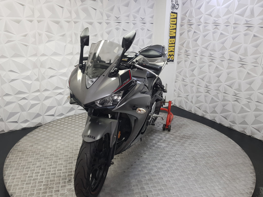2017 YAMAHA R3 ABS