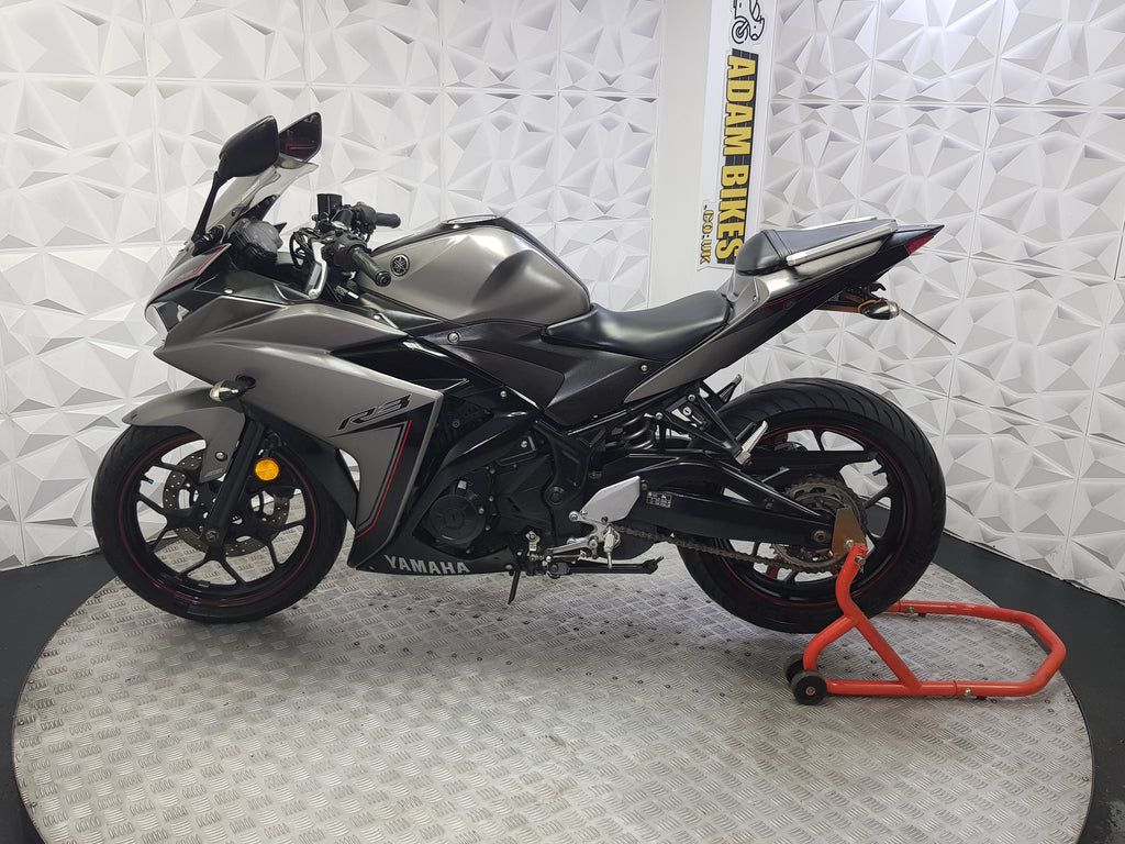 2017 YAMAHA R3 ABS