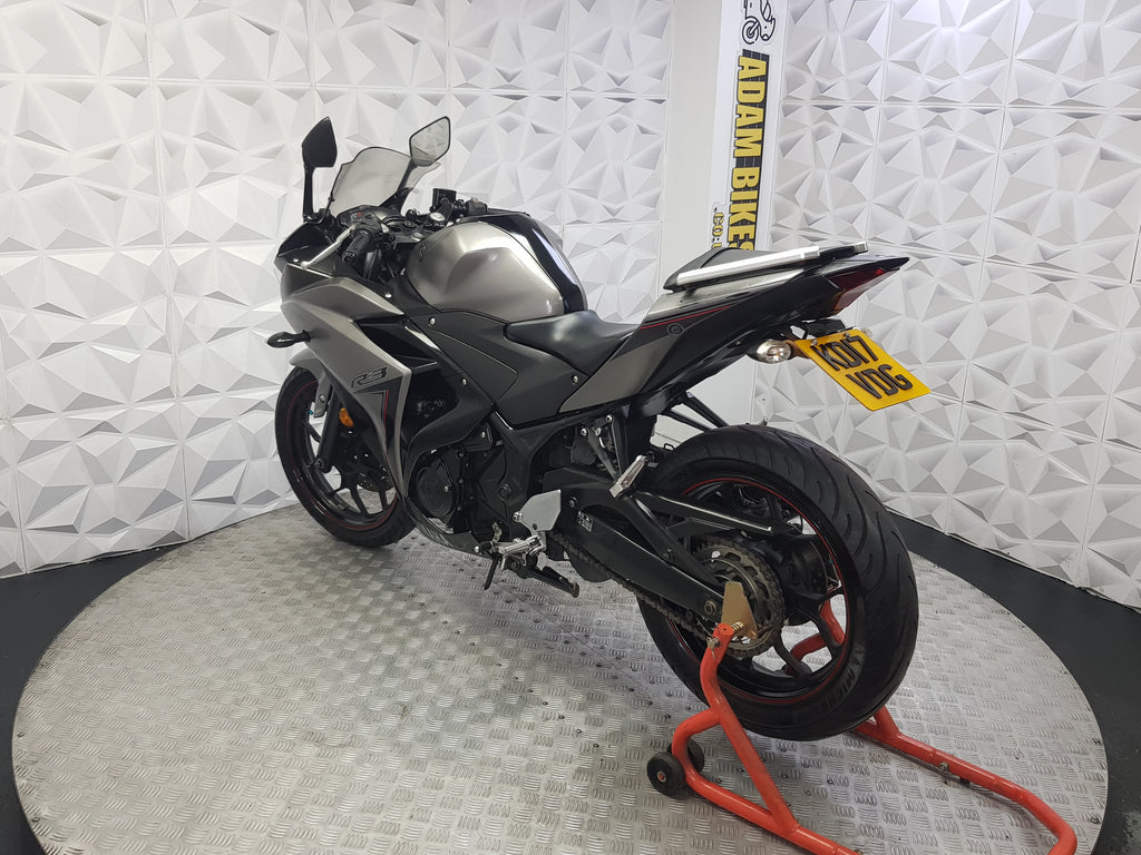 2017 YAMAHA R3 ABS