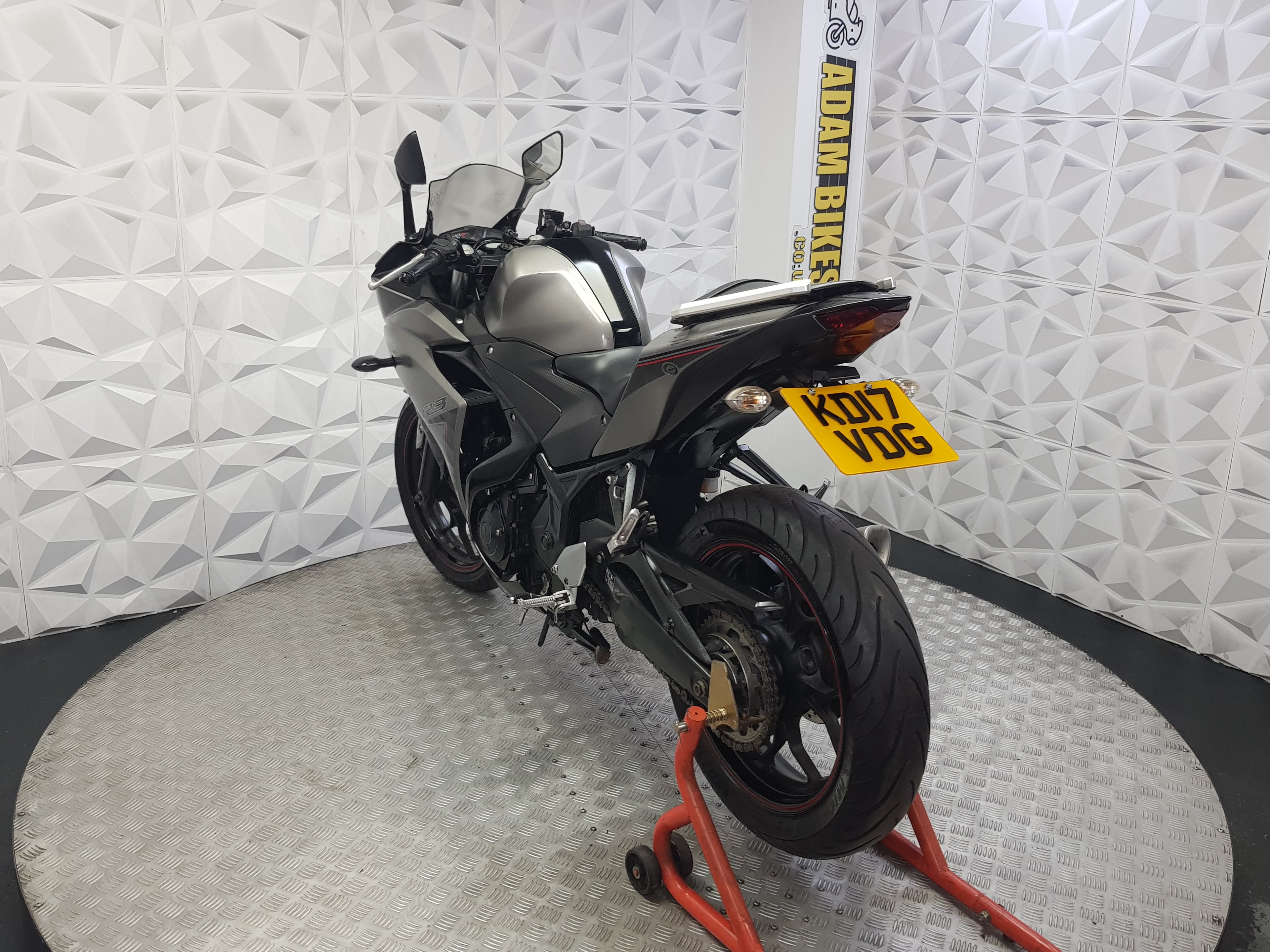2017 YAMAHA R3 ABS