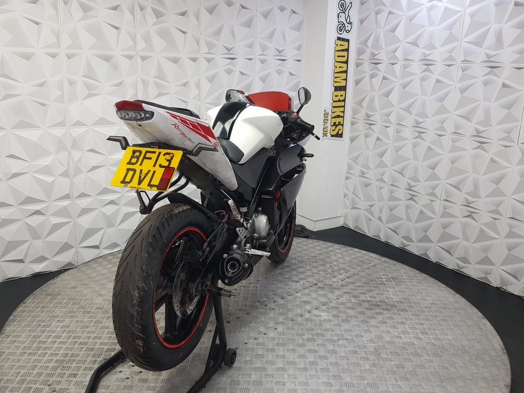 2013 YAMAHA YZF R125