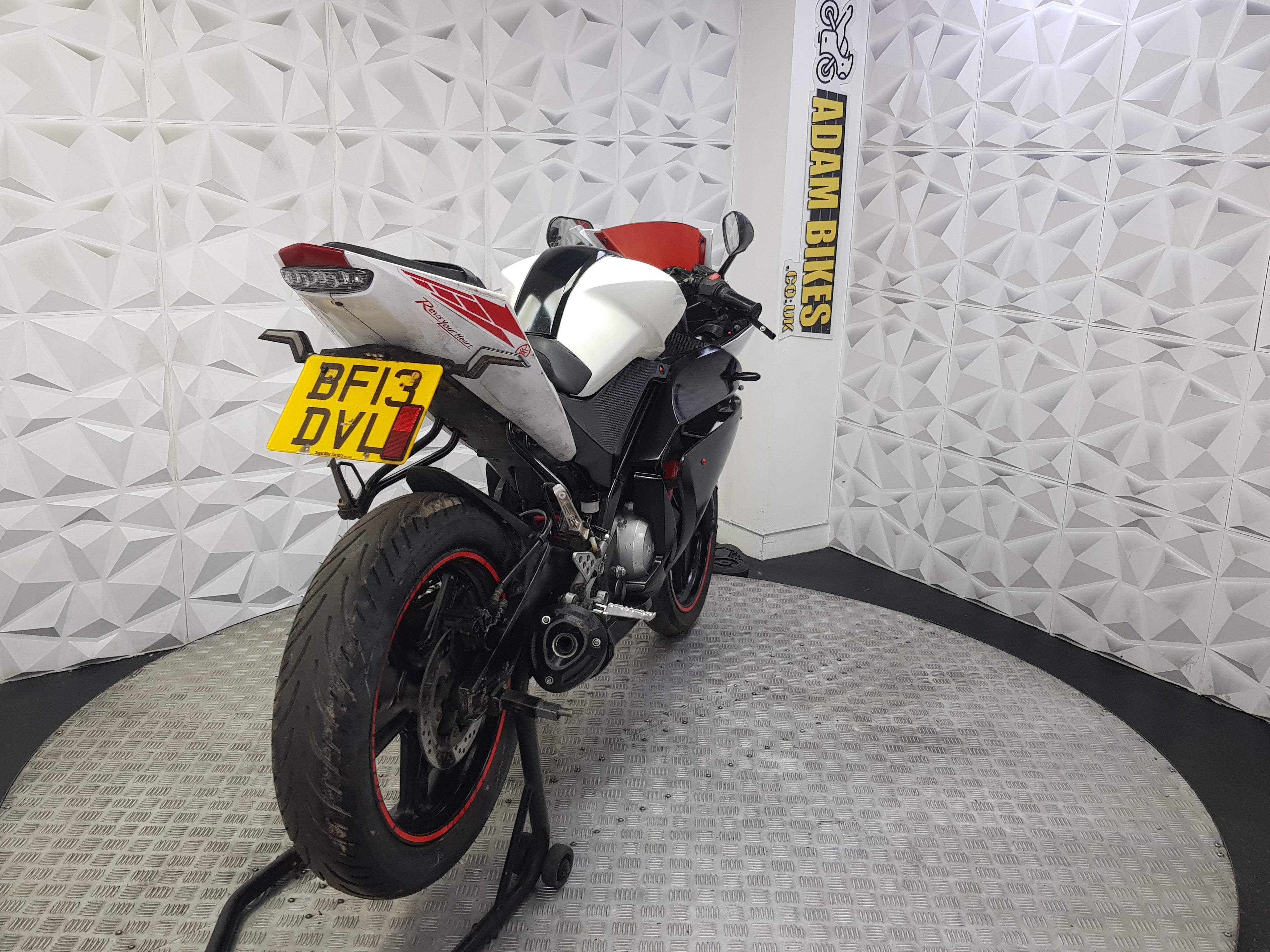 2013 YAMAHA YZF R125