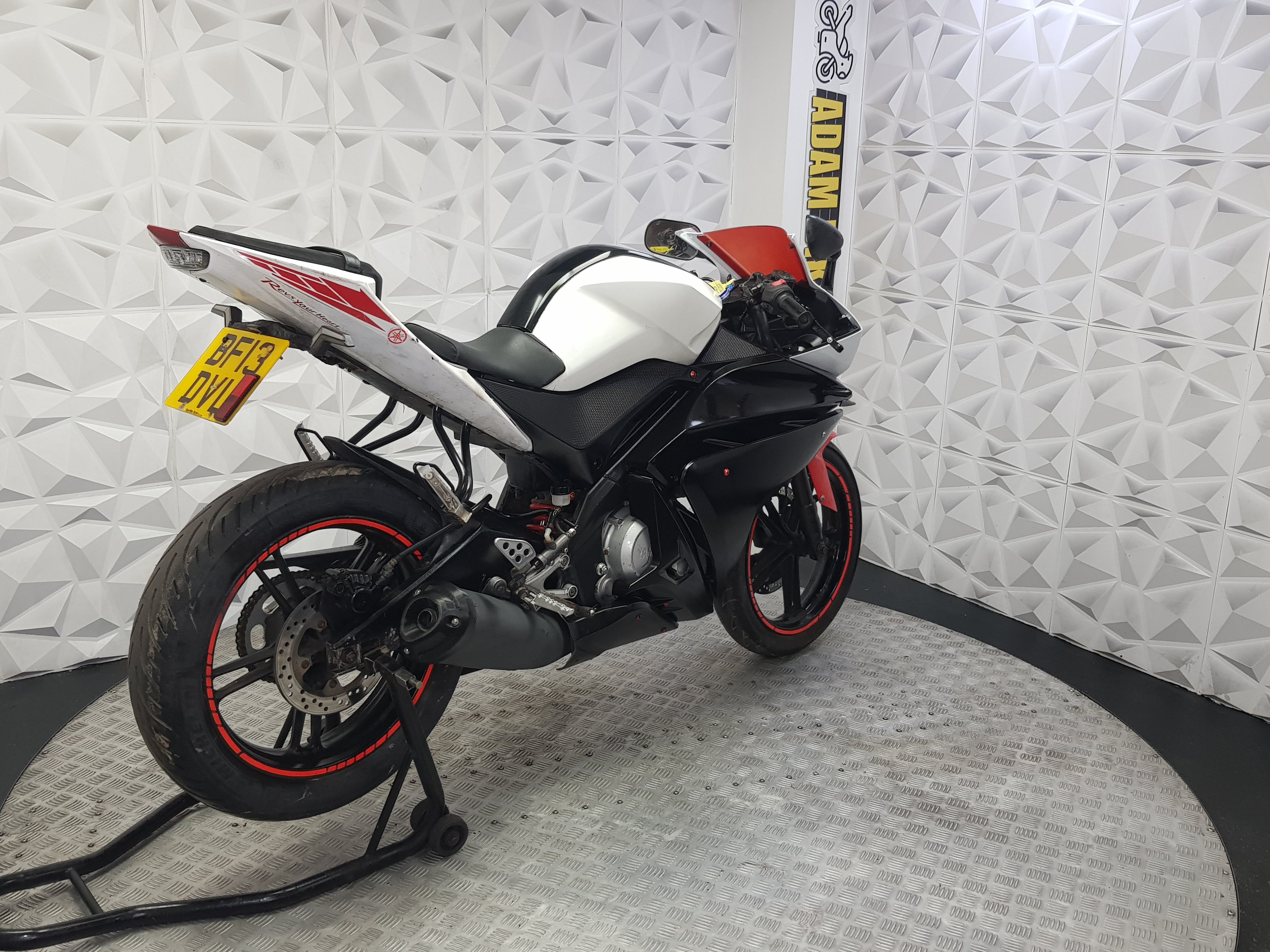 2013 YAMAHA YZF R125