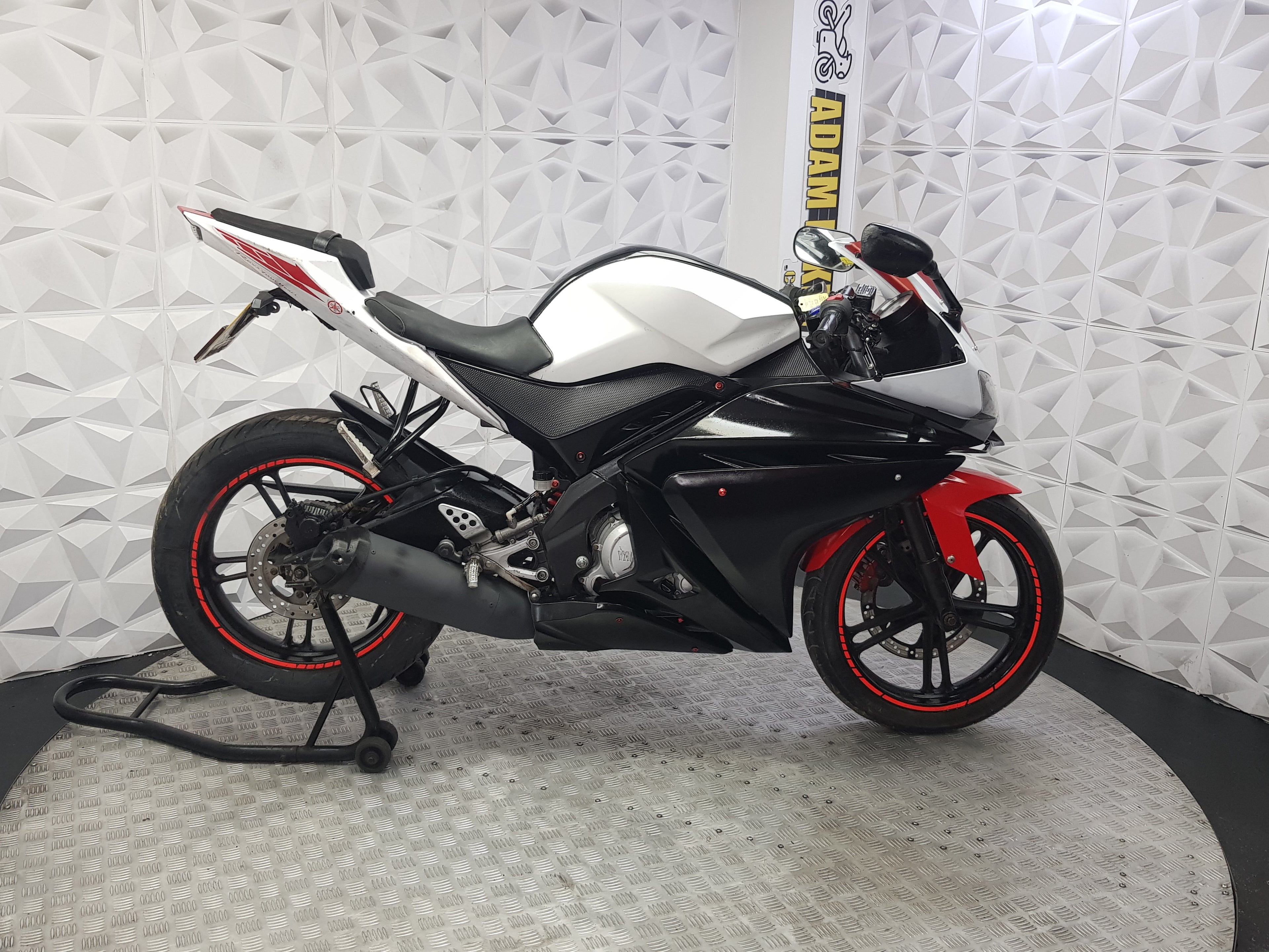 2013 YAMAHA YZF R125