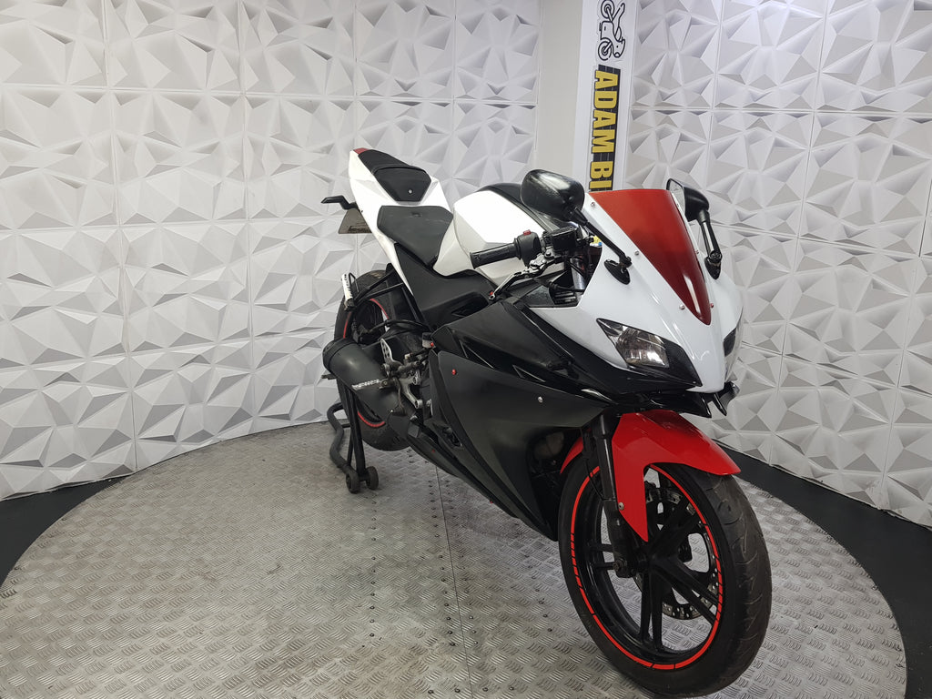 2013 YAMAHA YZF R125