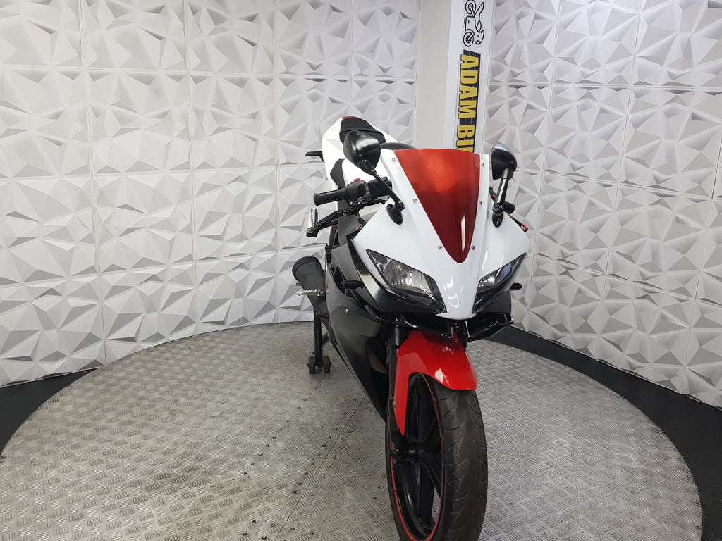 2013 YAMAHA YZF R125