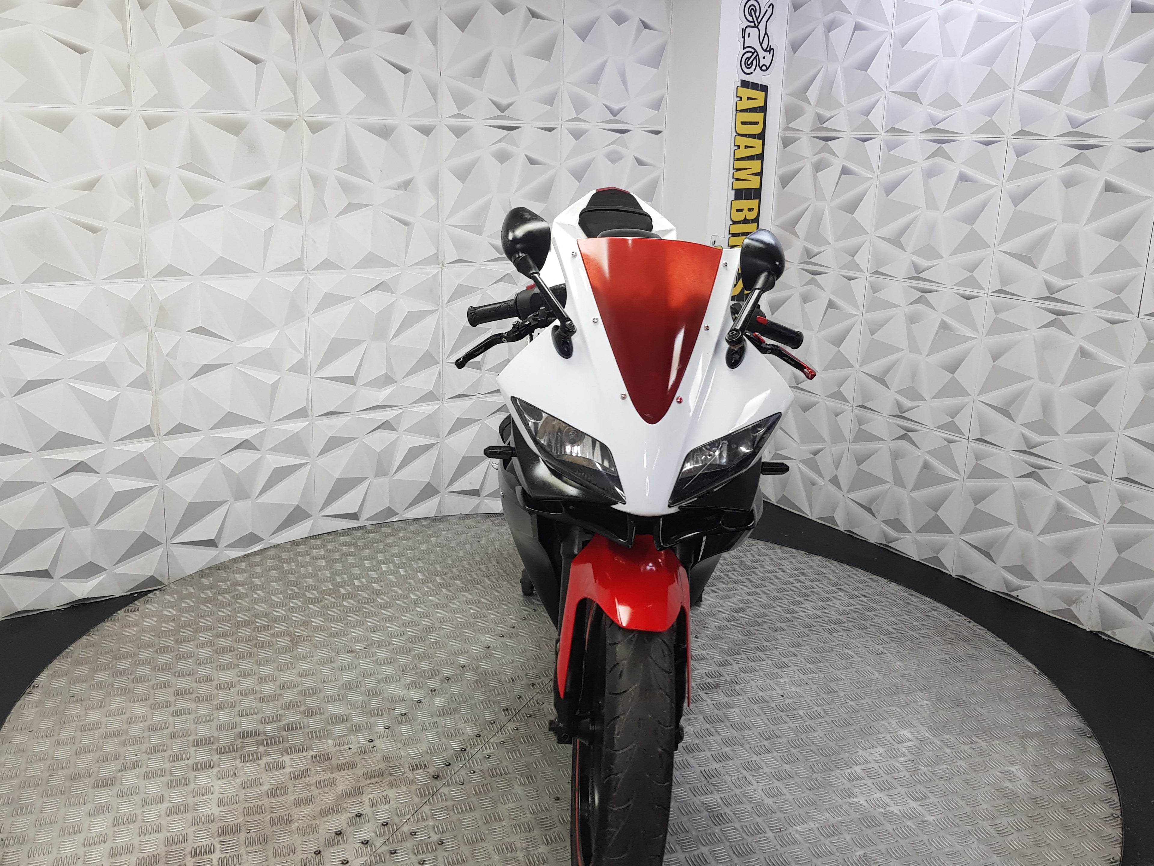 2013 YAMAHA YZF R125