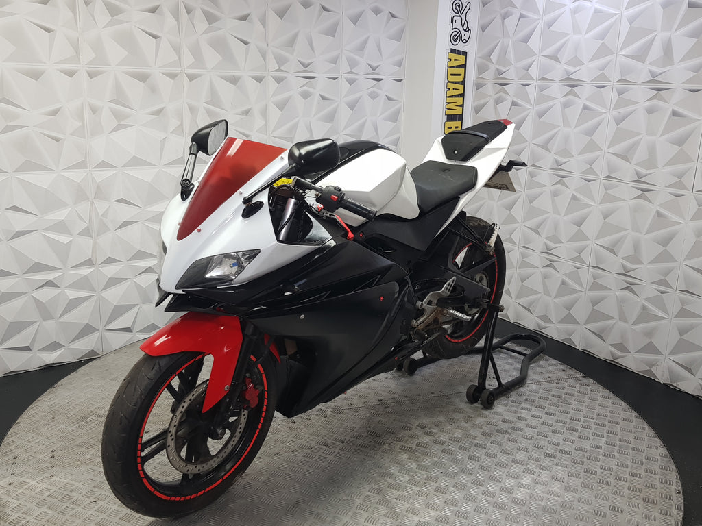 2013 YAMAHA YZF R125