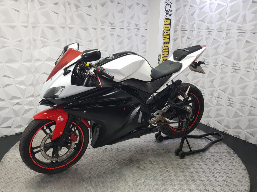 2013 YAMAHA YZF R125