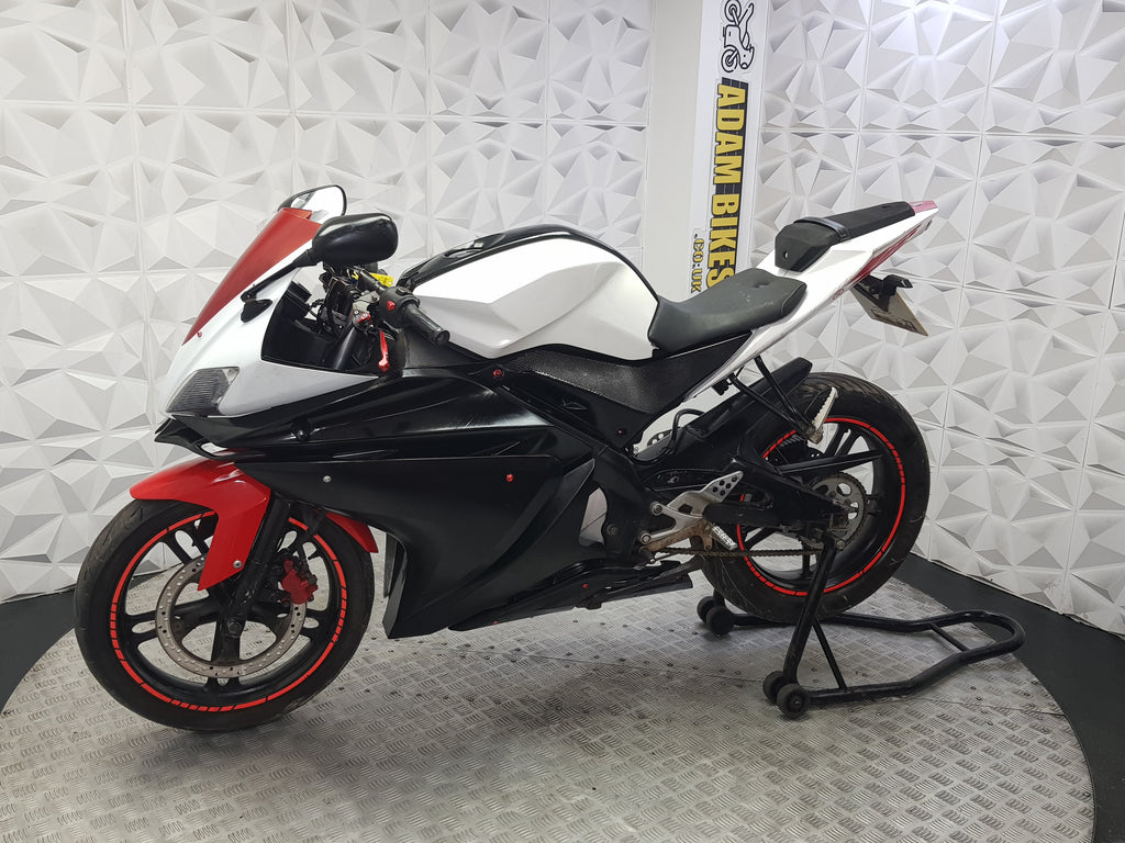 2013 YAMAHA YZF R125