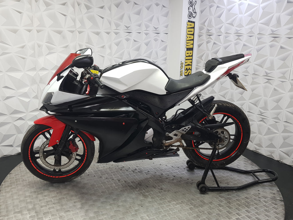 2013 YAMAHA YZF R125