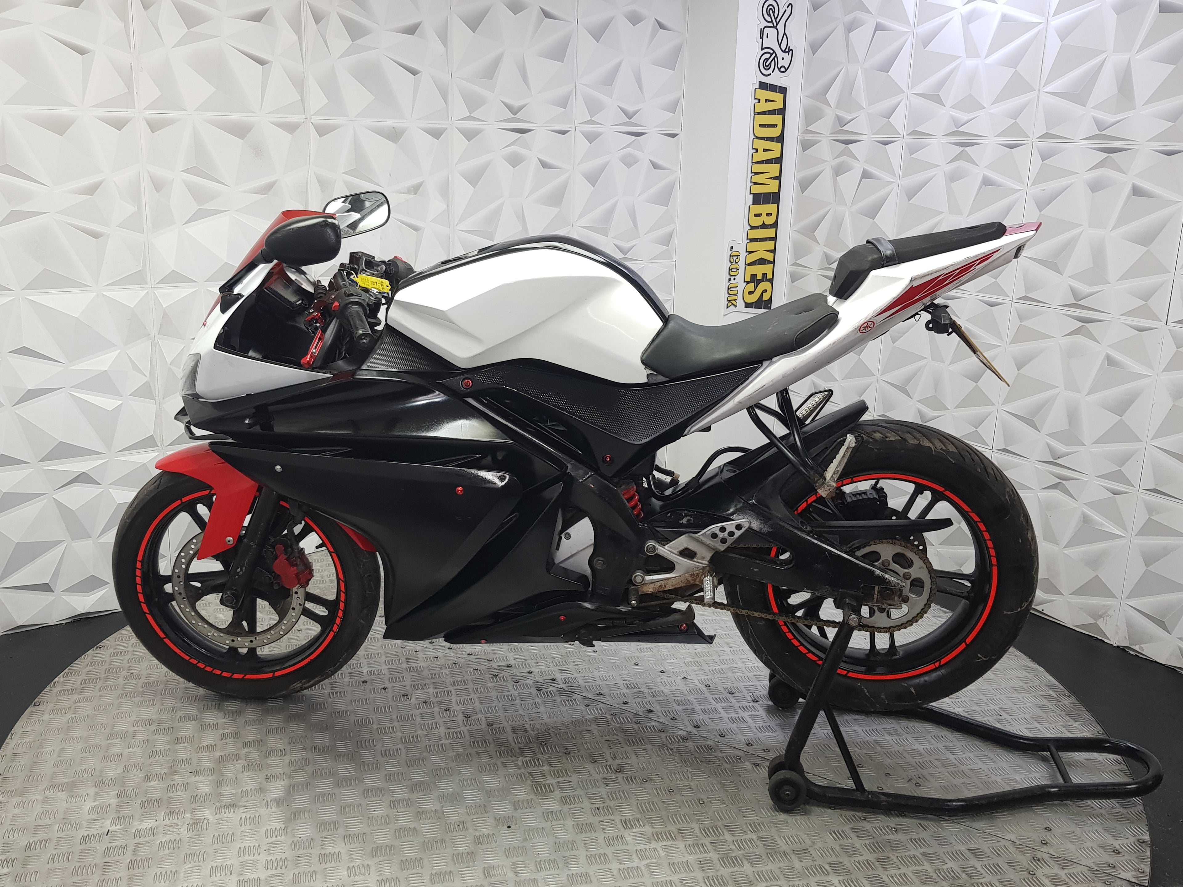 2013 YAMAHA YZF R125