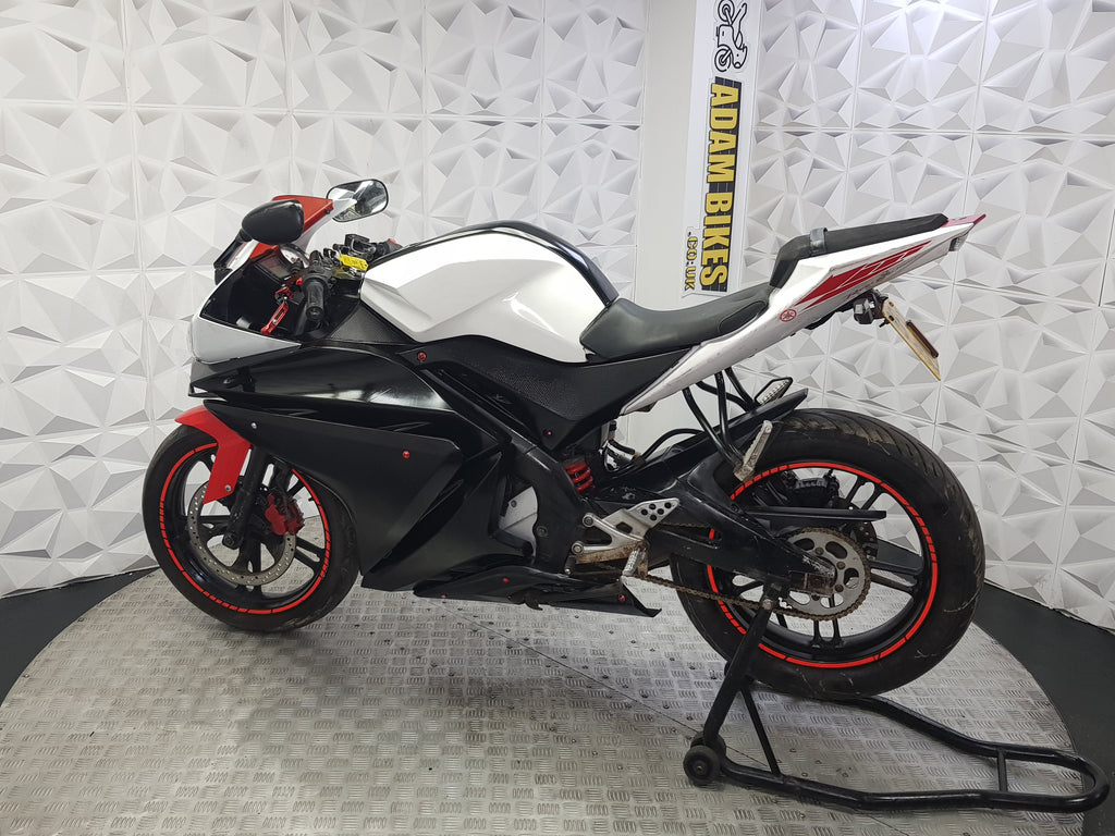 2013 YAMAHA YZF R125
