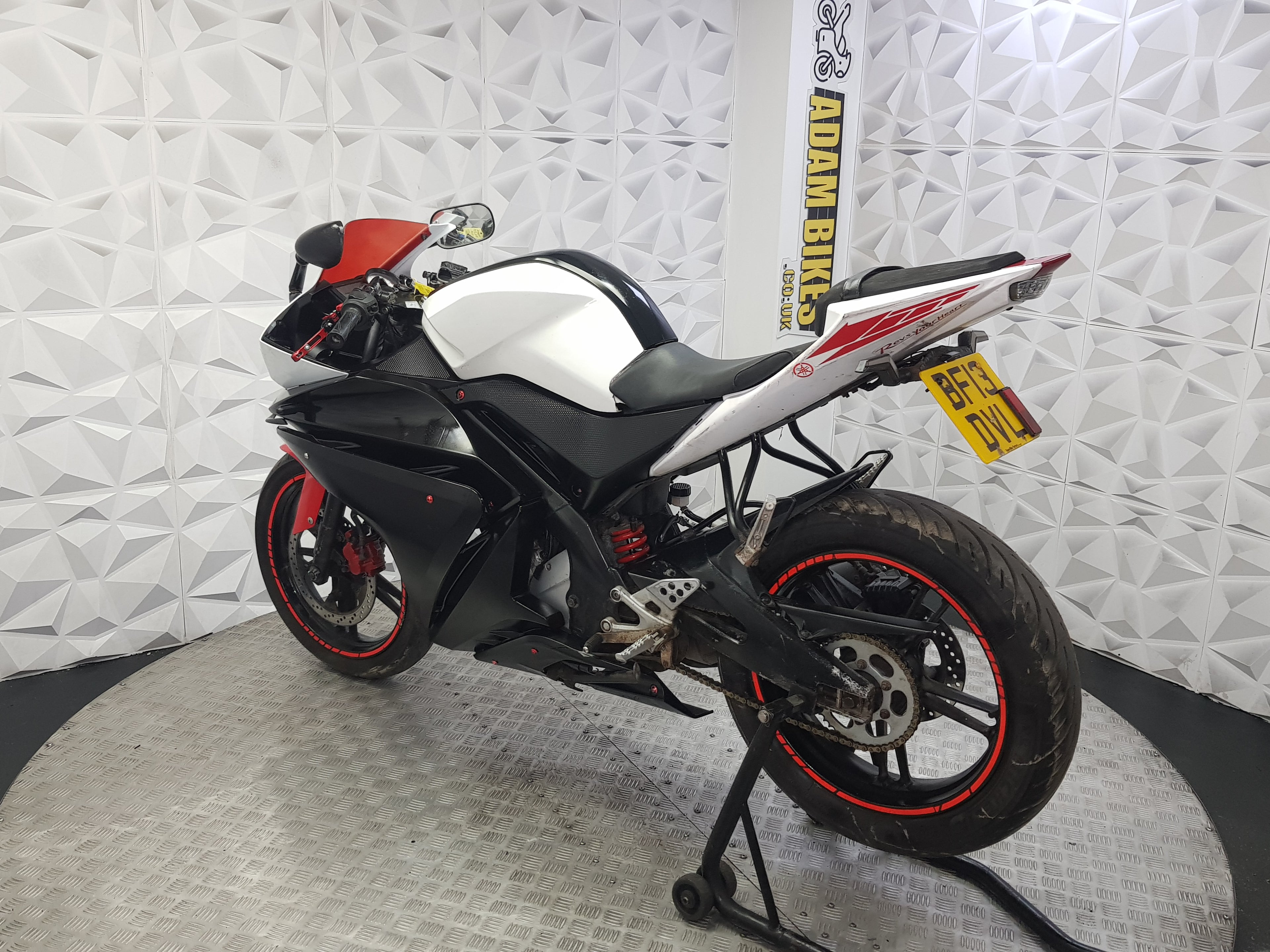 2013 YAMAHA YZF R125