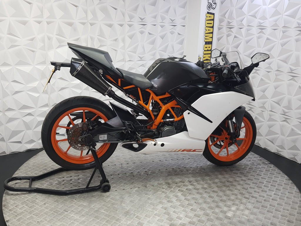 2016 KTM RC 125 16