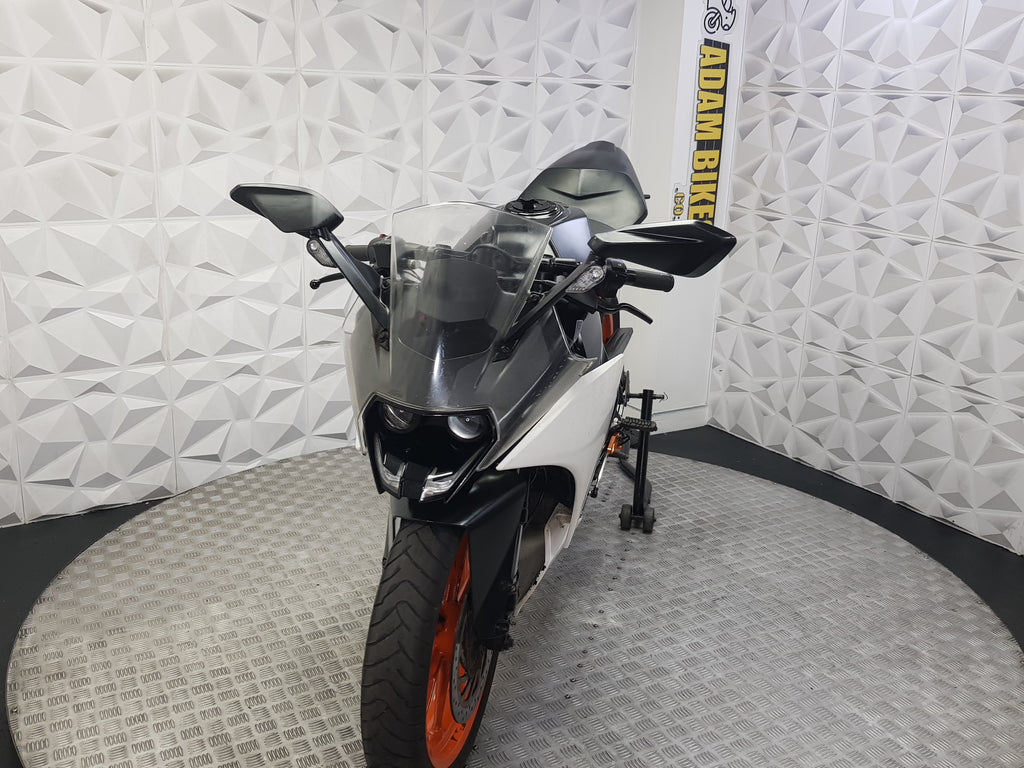 2016 KTM RC 125 16