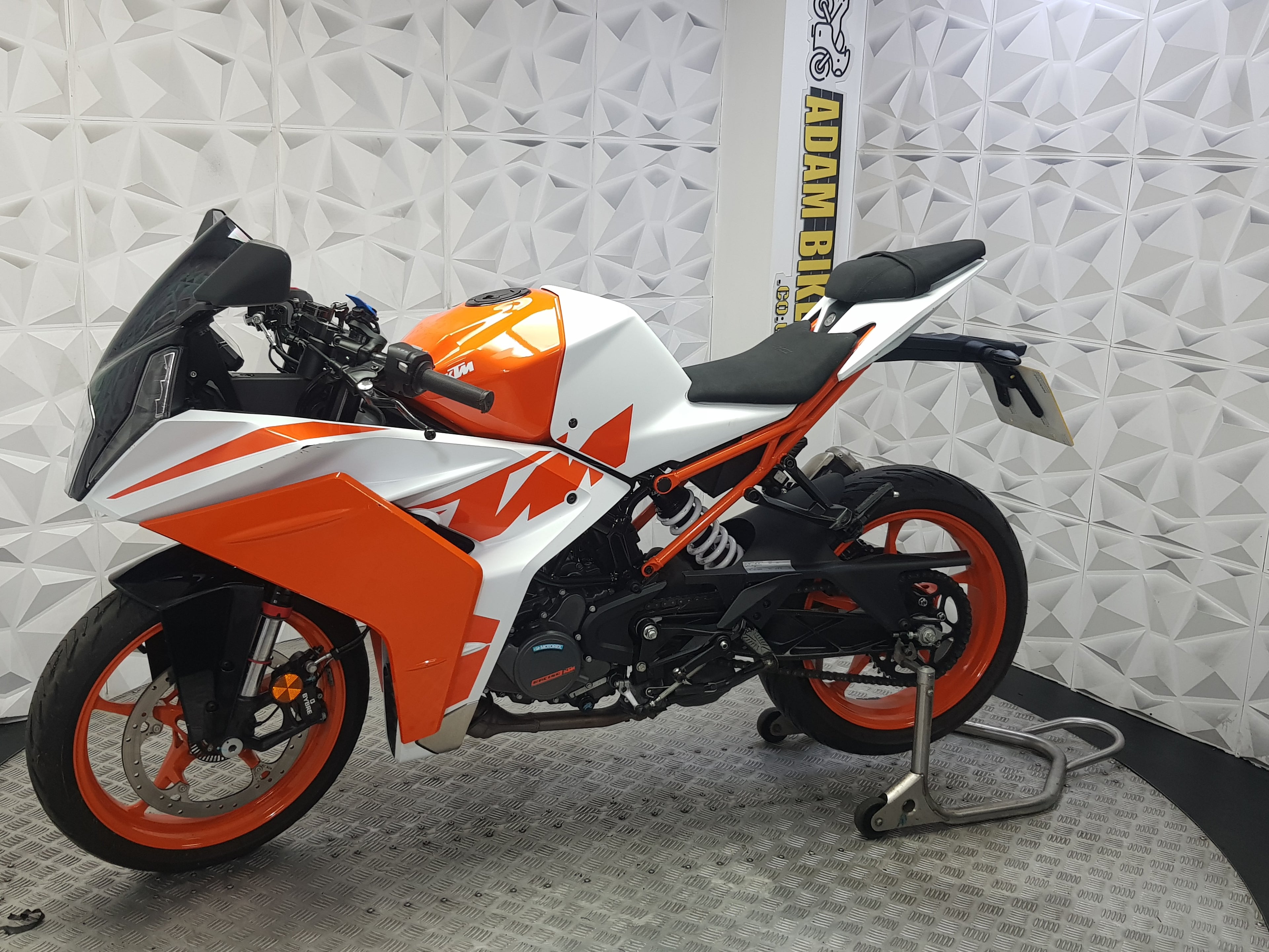 2024 KTM RC125