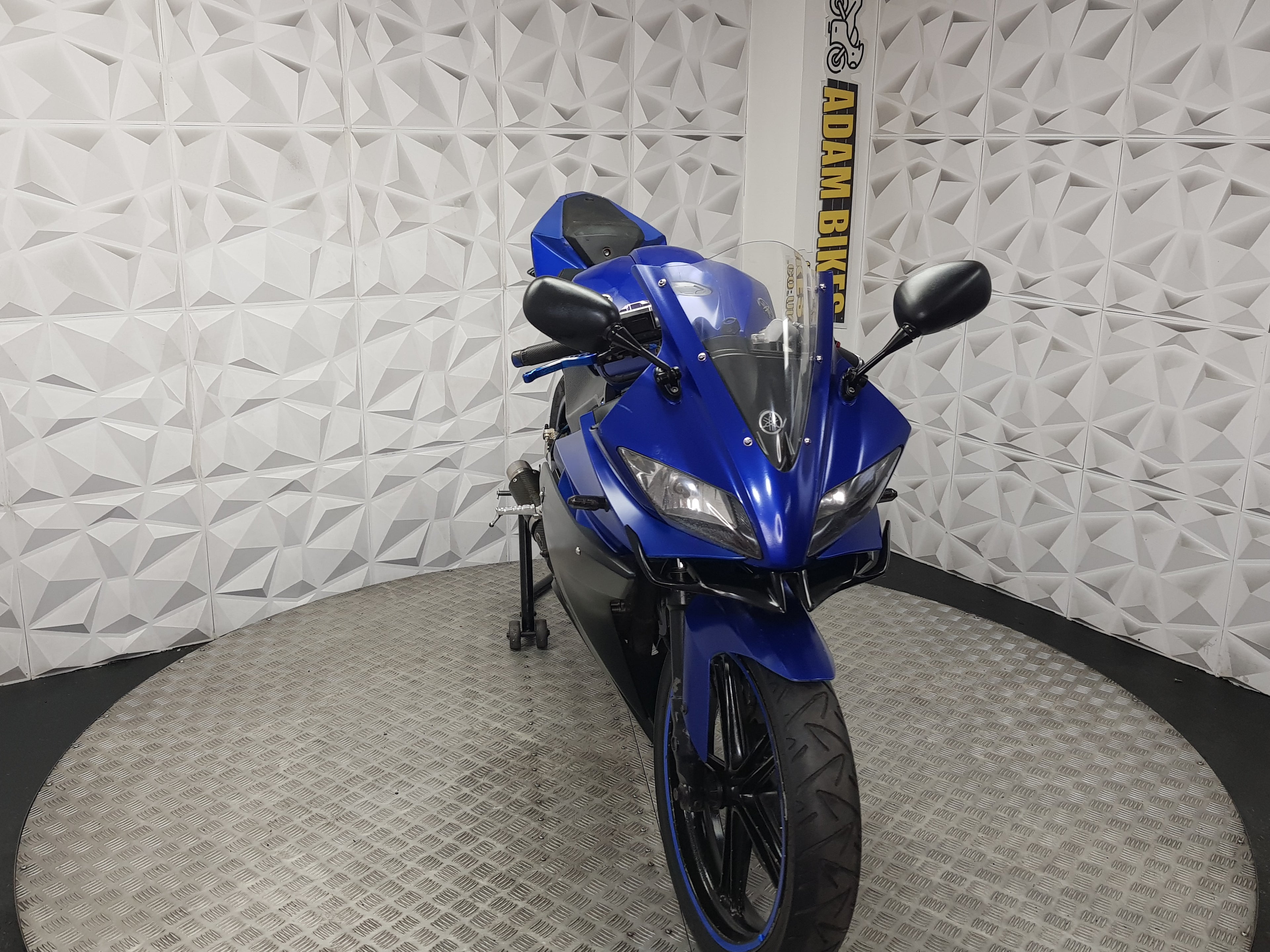 2014 YAMAHA YZF R125