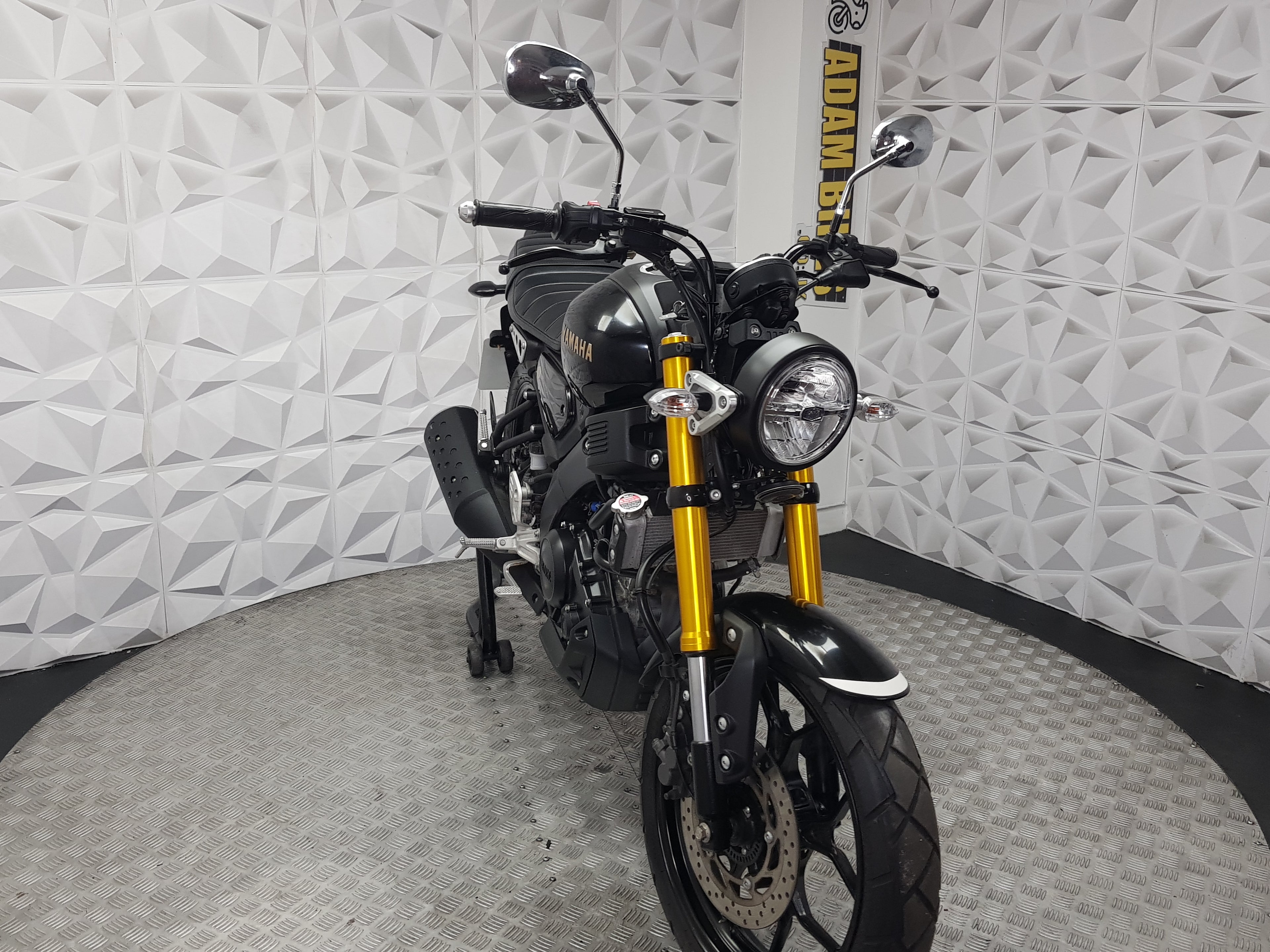 2021 YAMAHA XSR125 ABS
