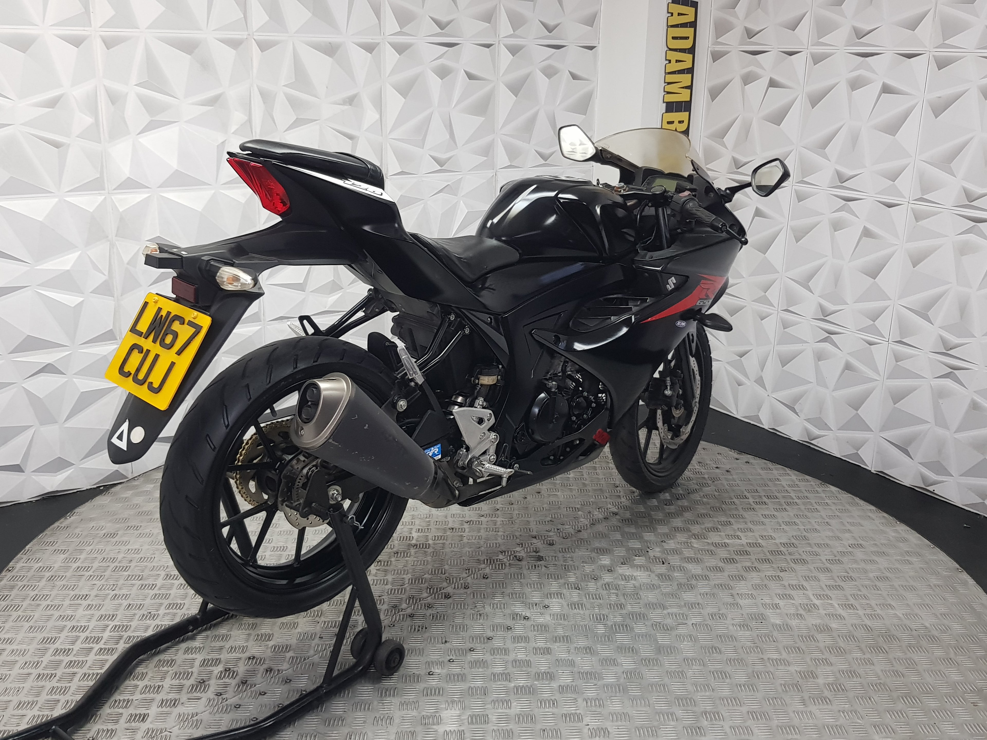 2018 SUZUKI GSXR125