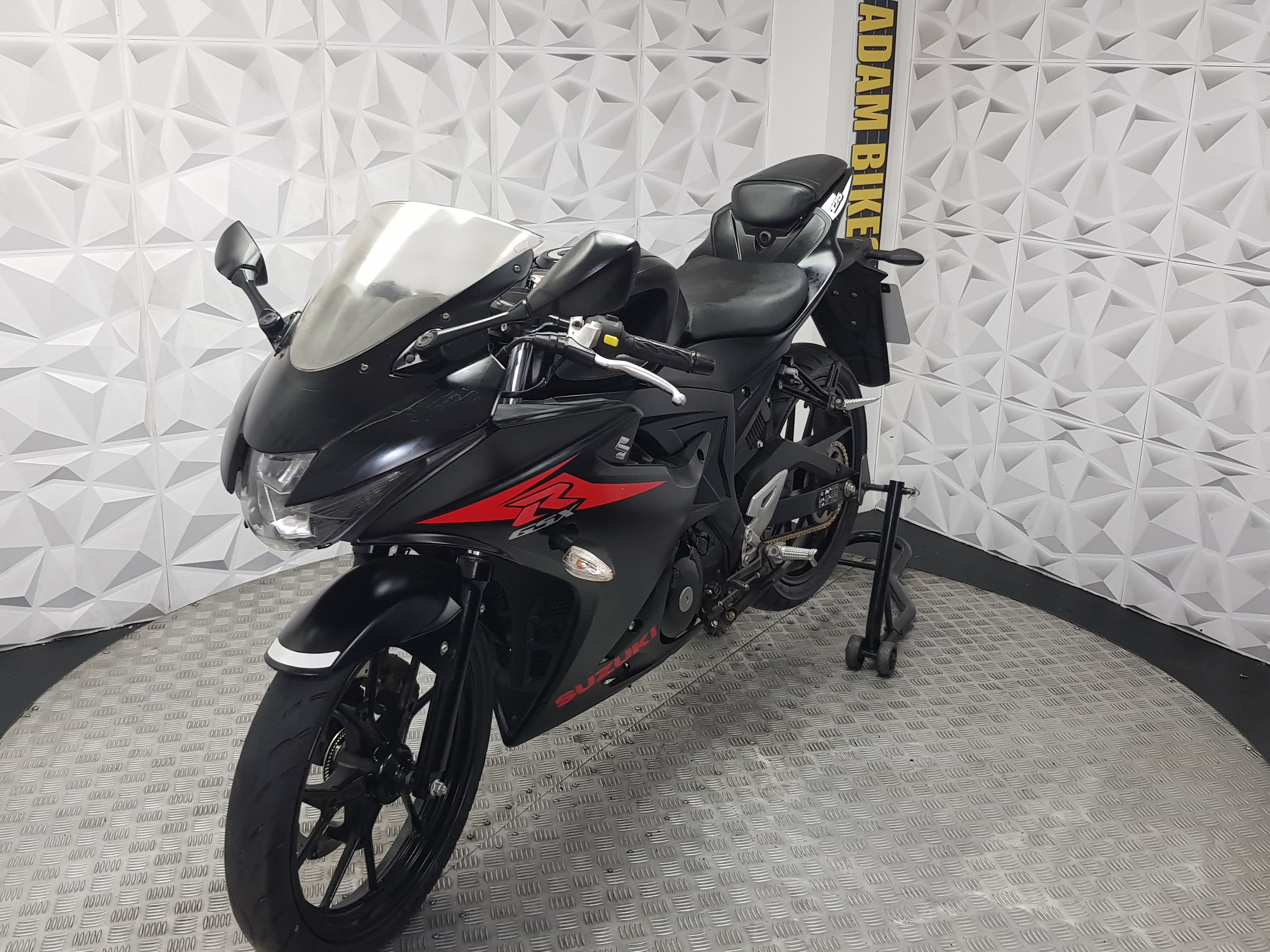 2018 SUZUKI GSXR125