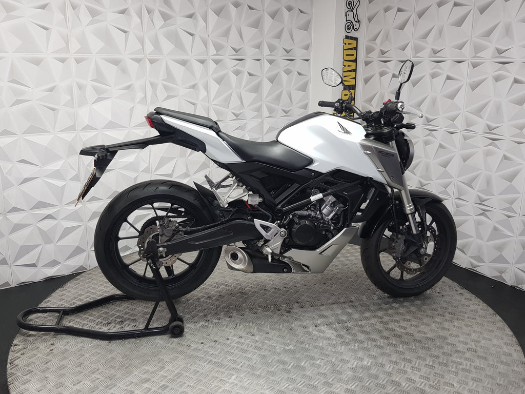 2018 HONDA CB125R